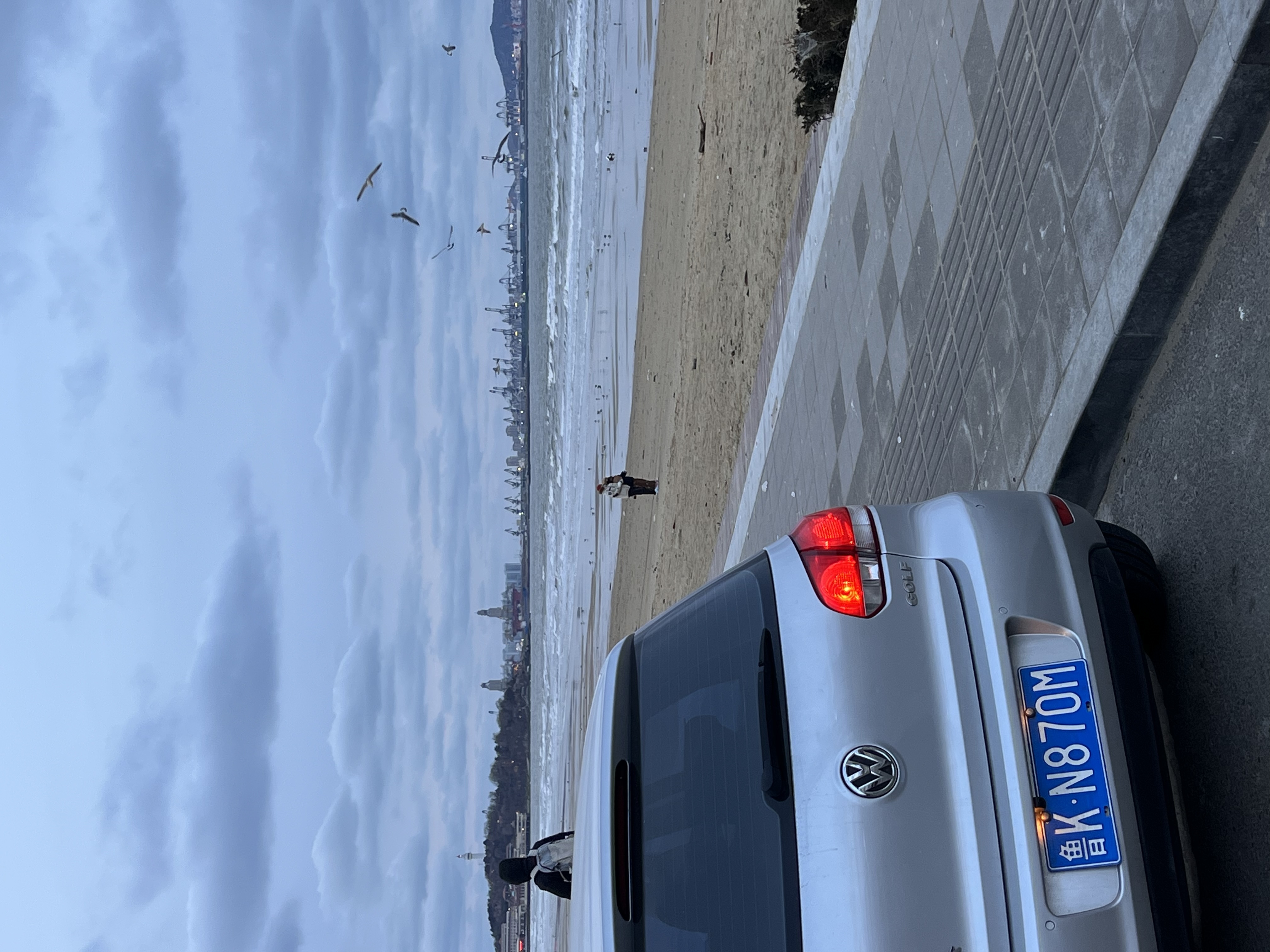 Volkswagen Golf 2011 car image #15