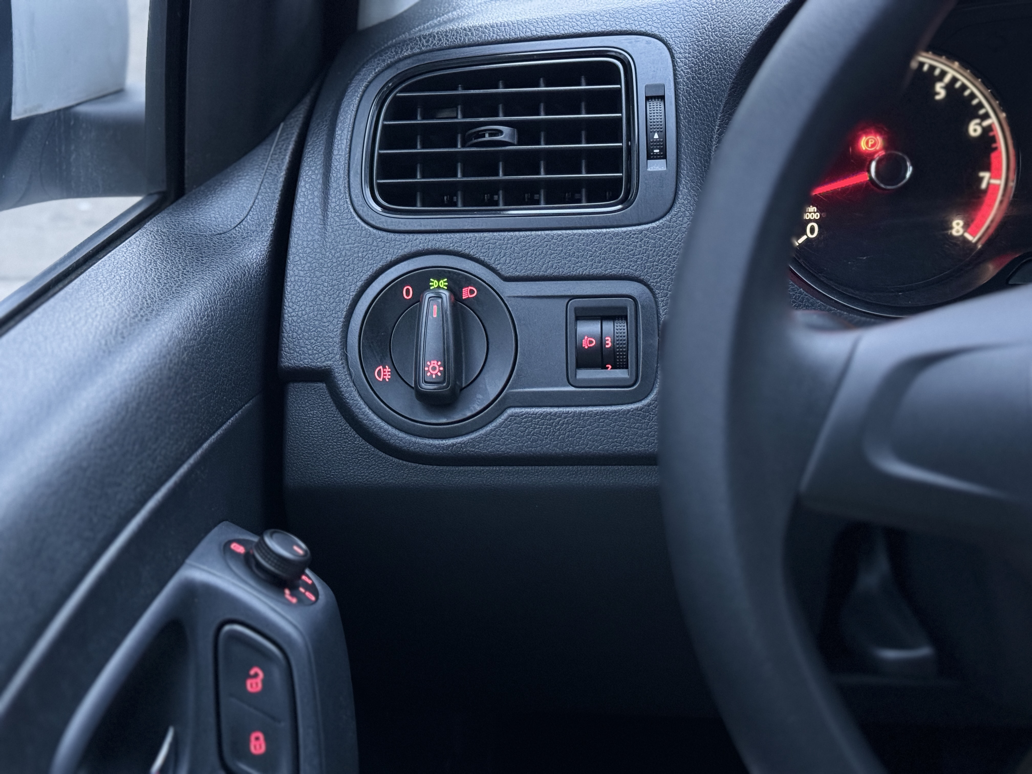 Volkswagen Polo 2016 #15 Volkswagen Polo 2016 car image #15