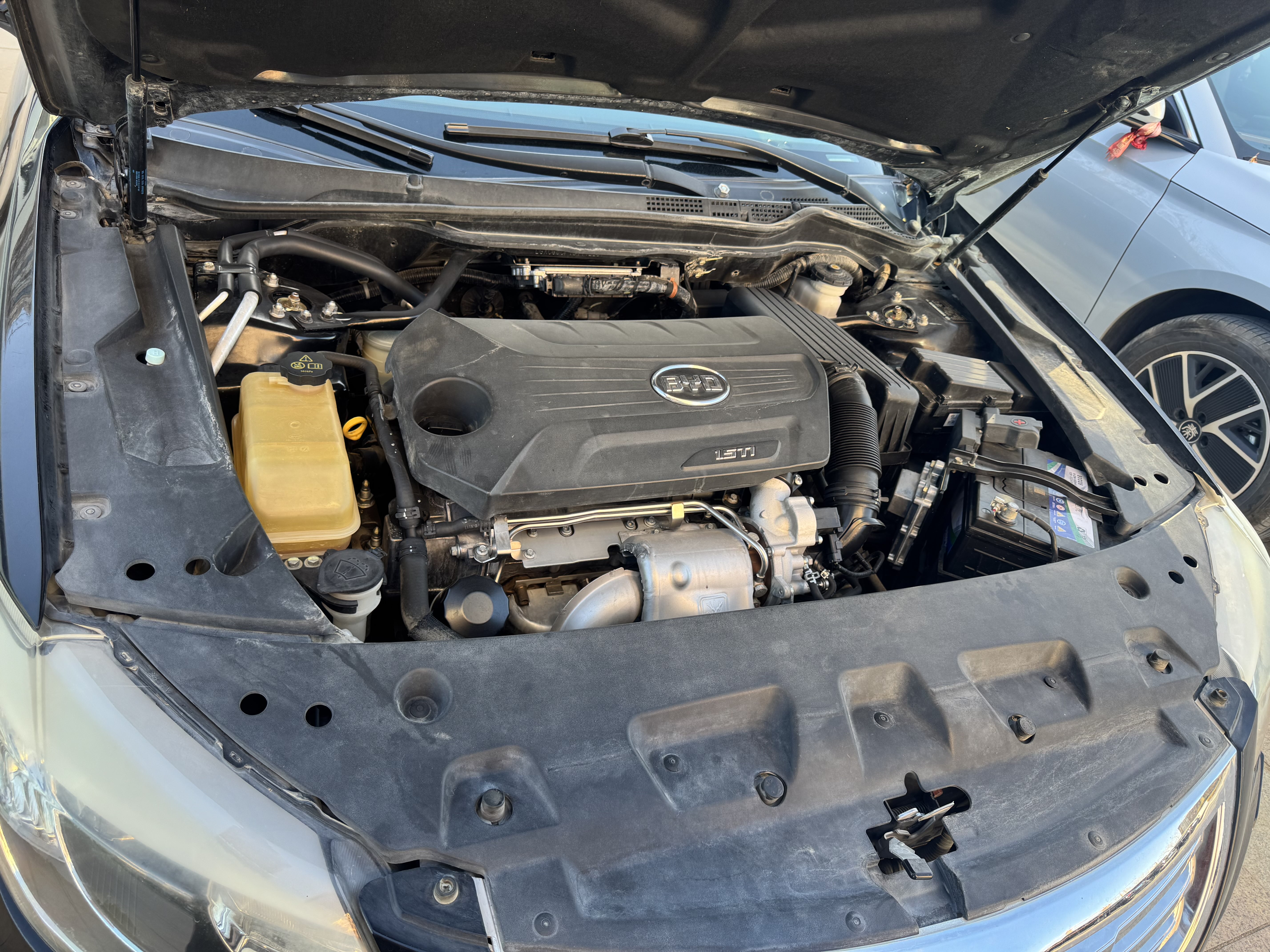 BYD G6 2013 car image #15