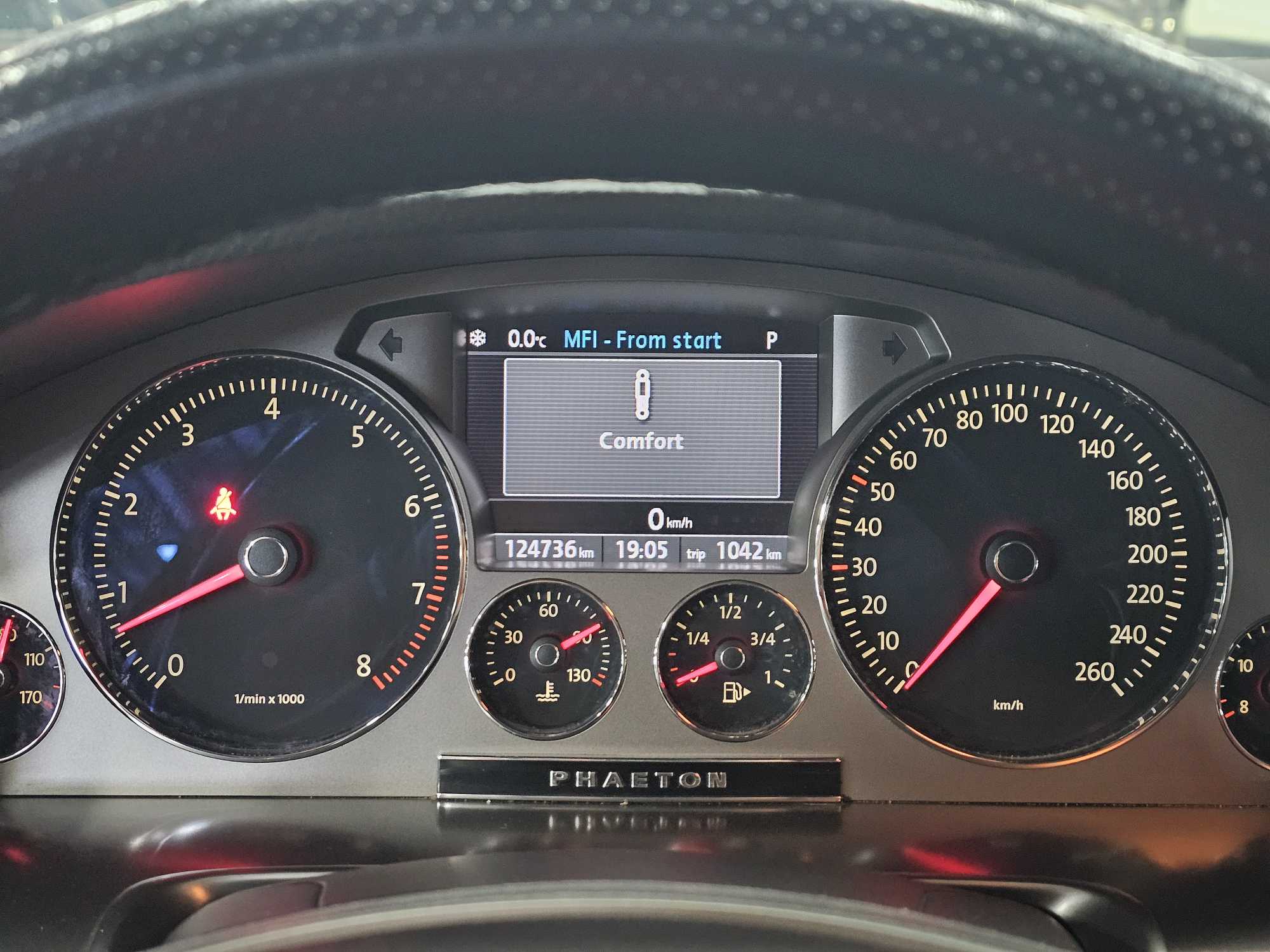 Volkswagen Pheaton 2012 immagine di auto #15