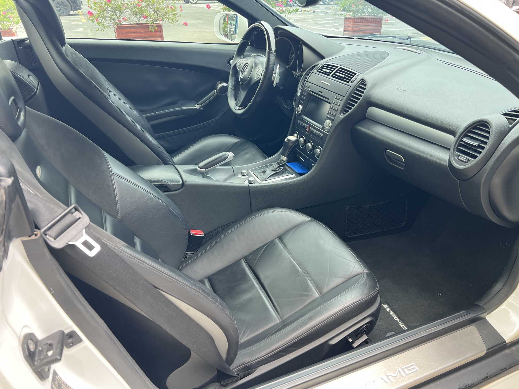 Mercedes-Benz SLK AMG 2010 car image #15