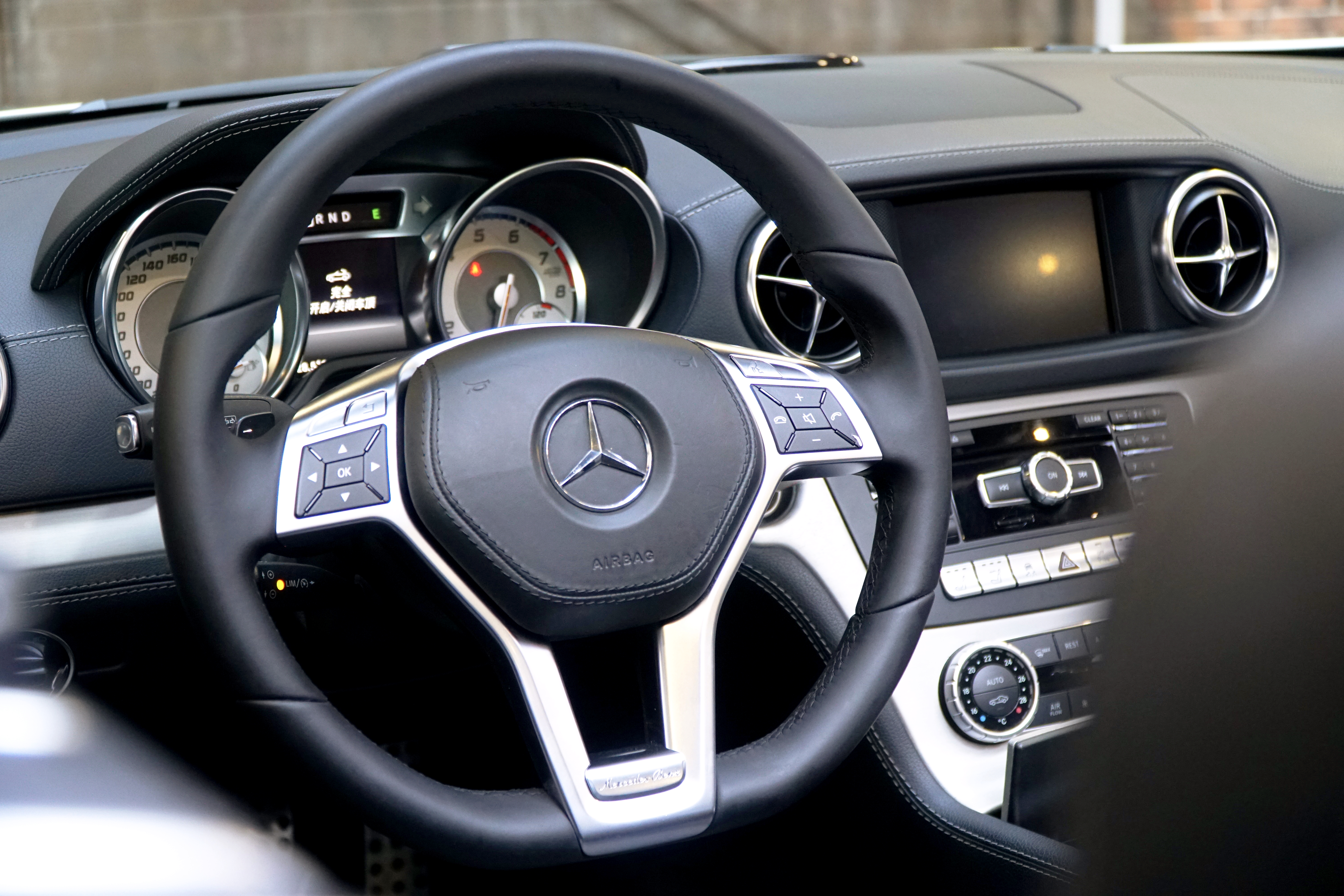 Mercedes-Benz SL Class 2013 car image #15