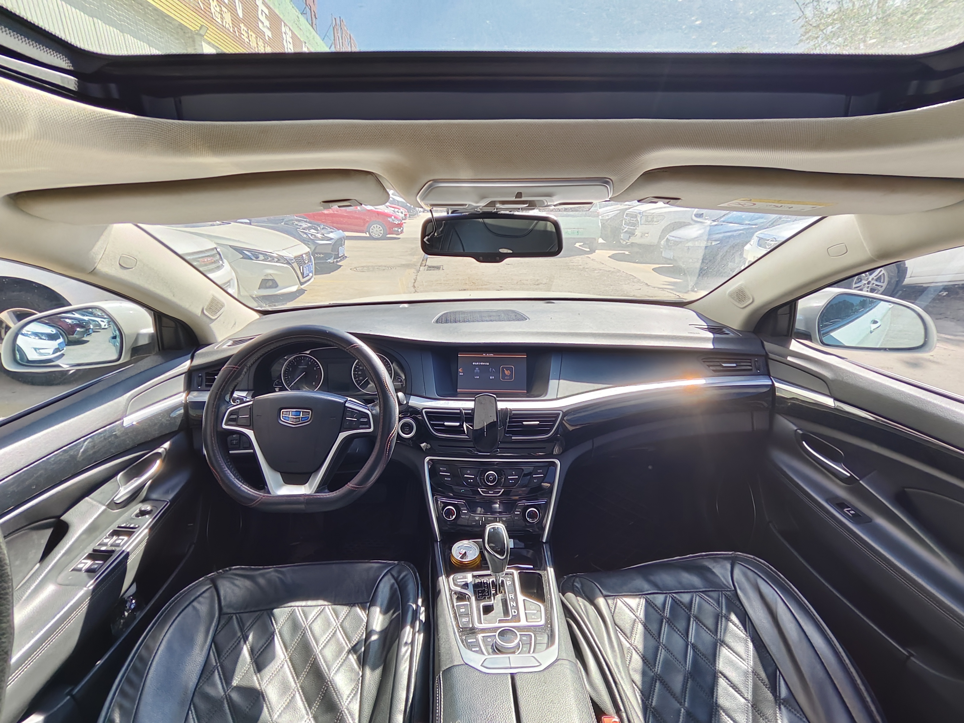 GEELY Ulion 2017 immagine di auto #15