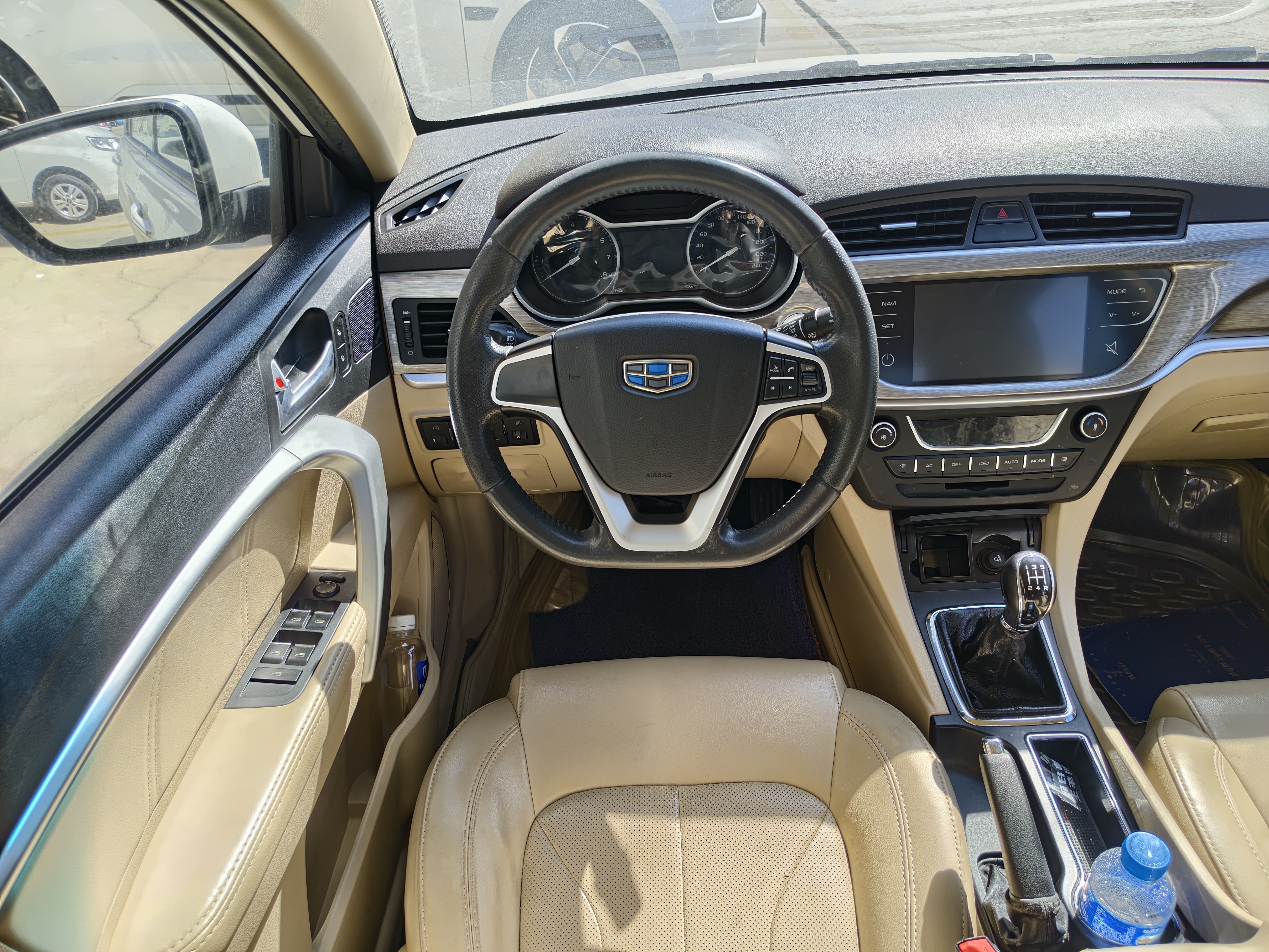 GEELY Emgrand 2017 car image #15
