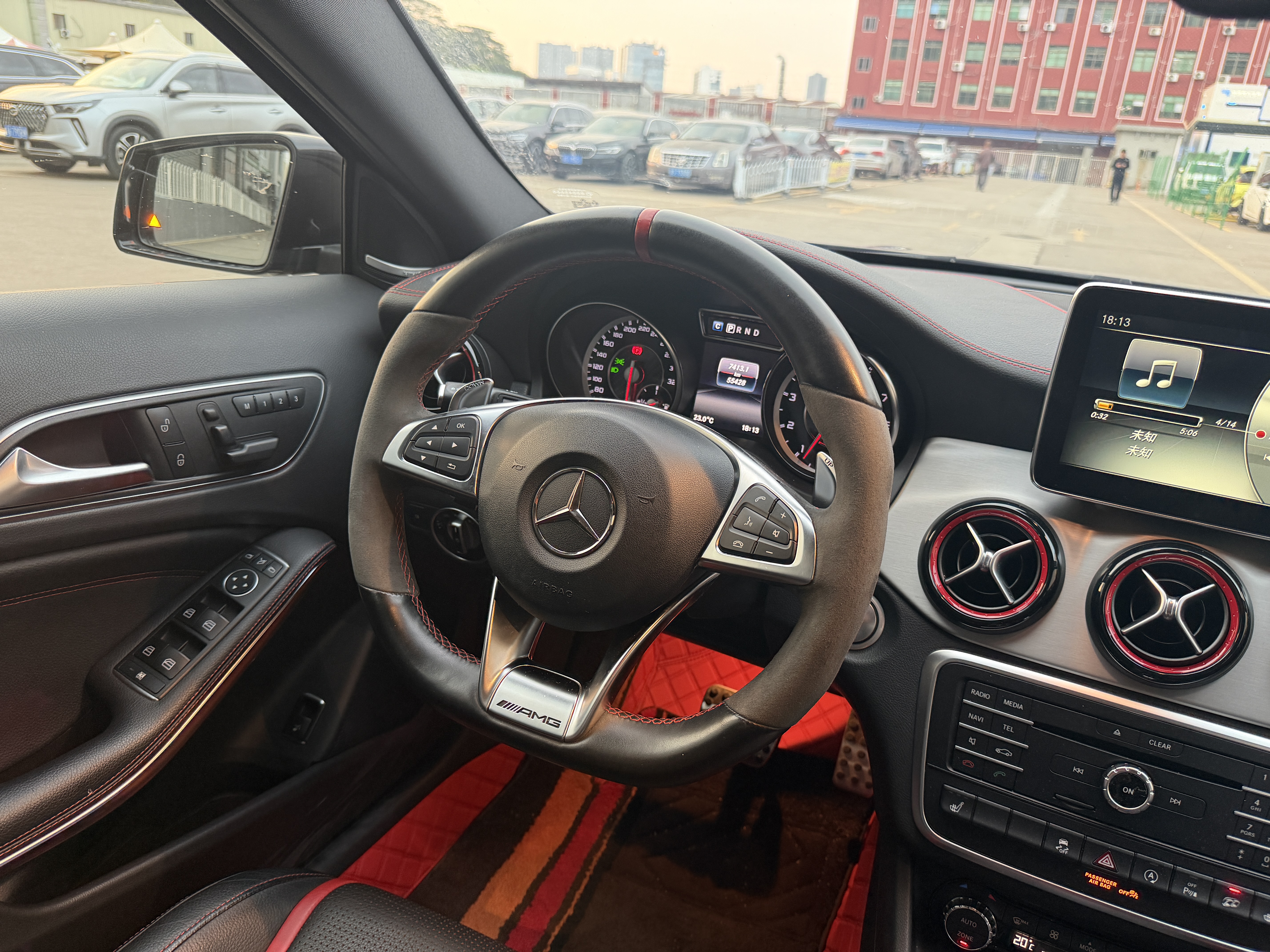 Mercedes-Benz GLA AMG 2016 car image #15