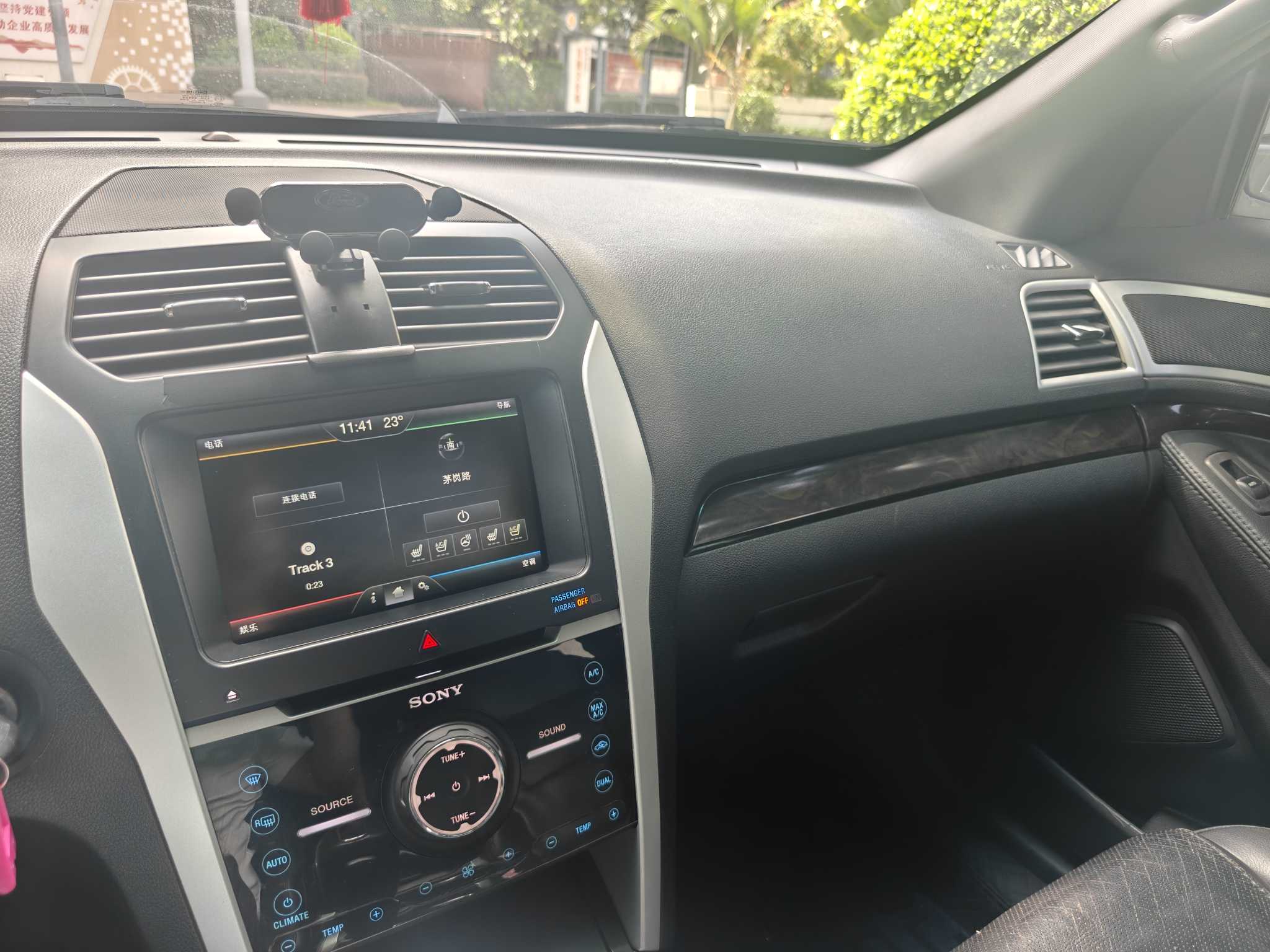 Ford Explorer (Imported) 2013 car image #15