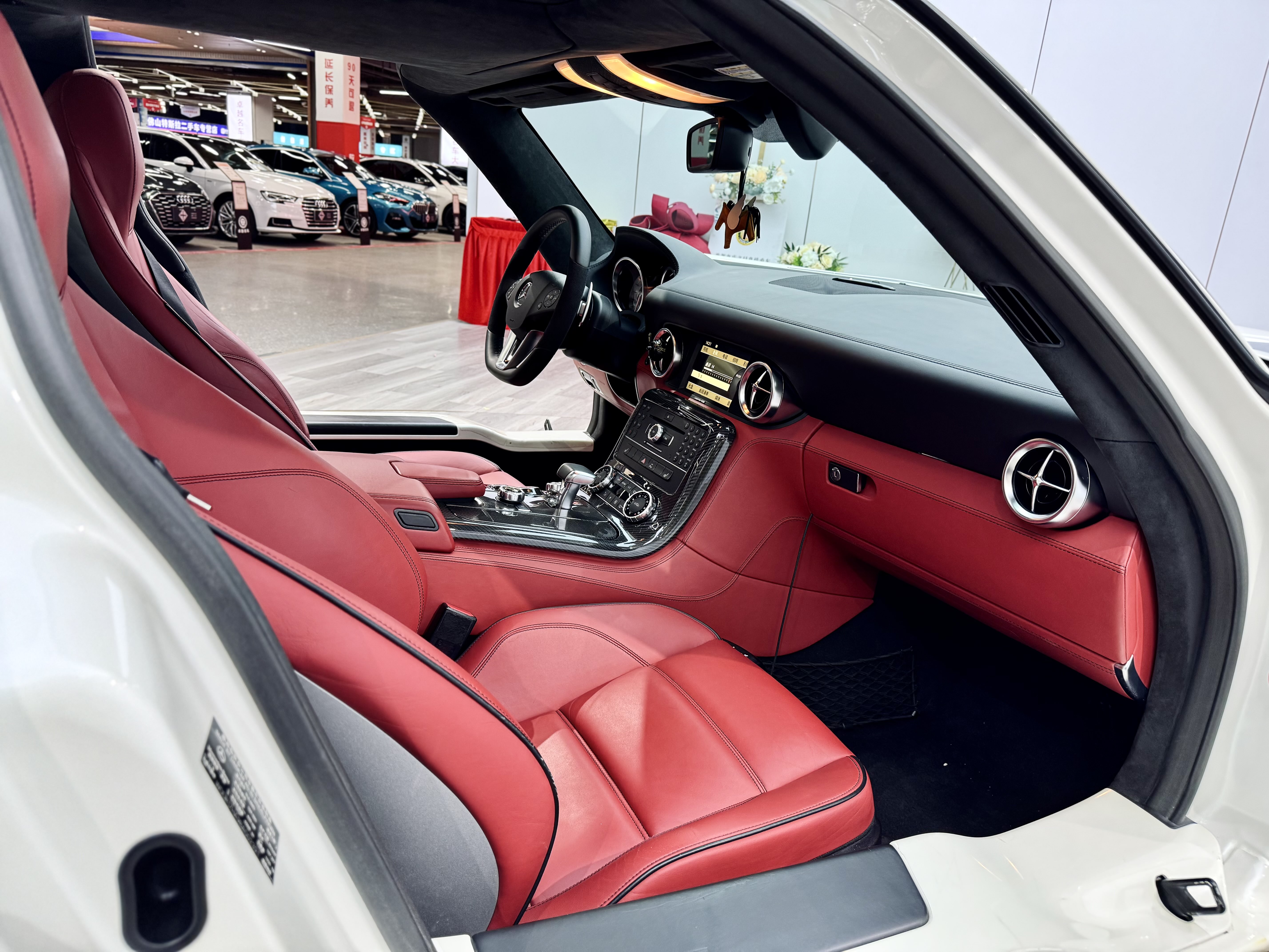 Mercedes-Benz SLS AMG 2012 car image #15