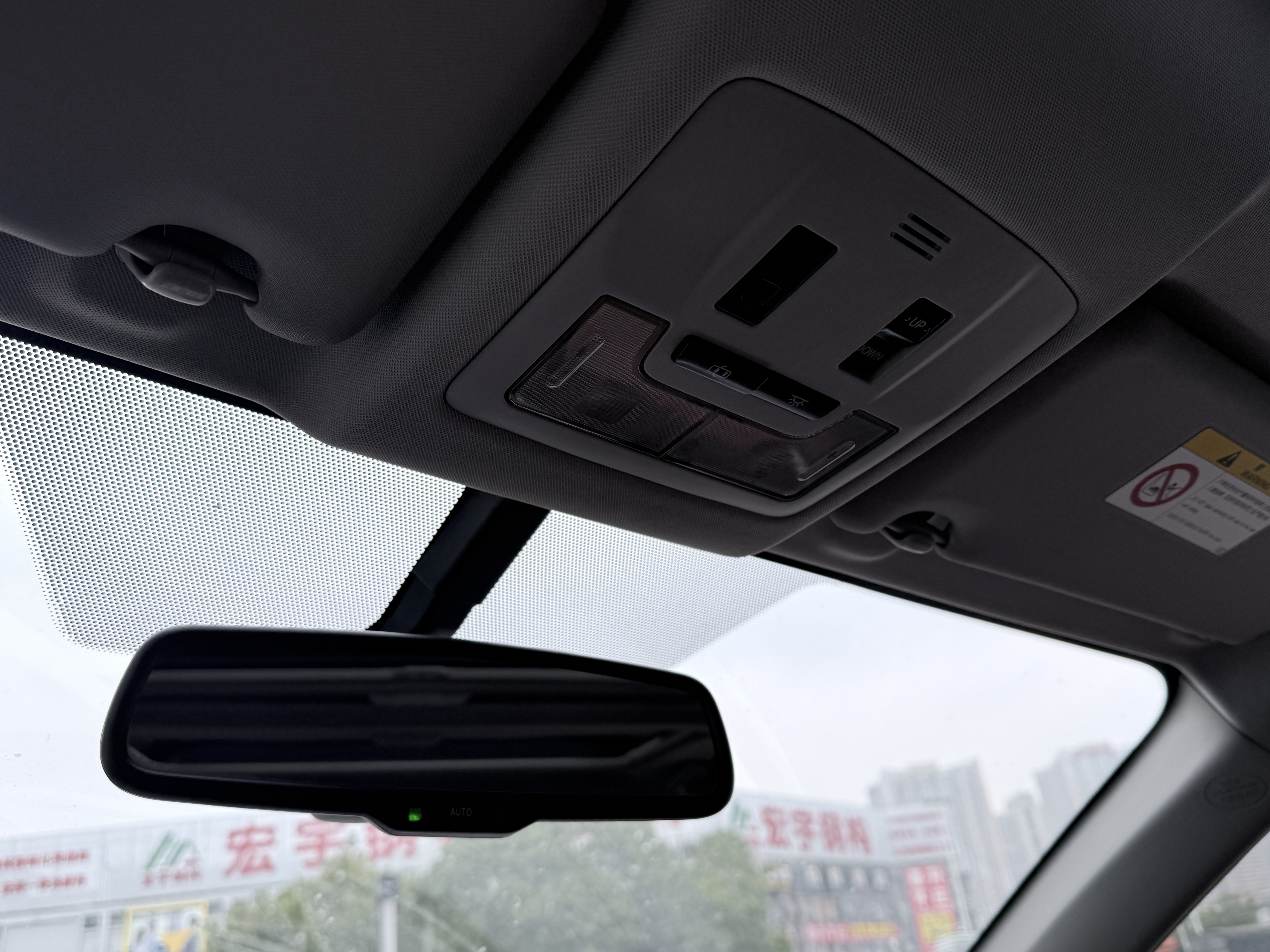 Toyota RAV4 2014 изображение автомобиля #15