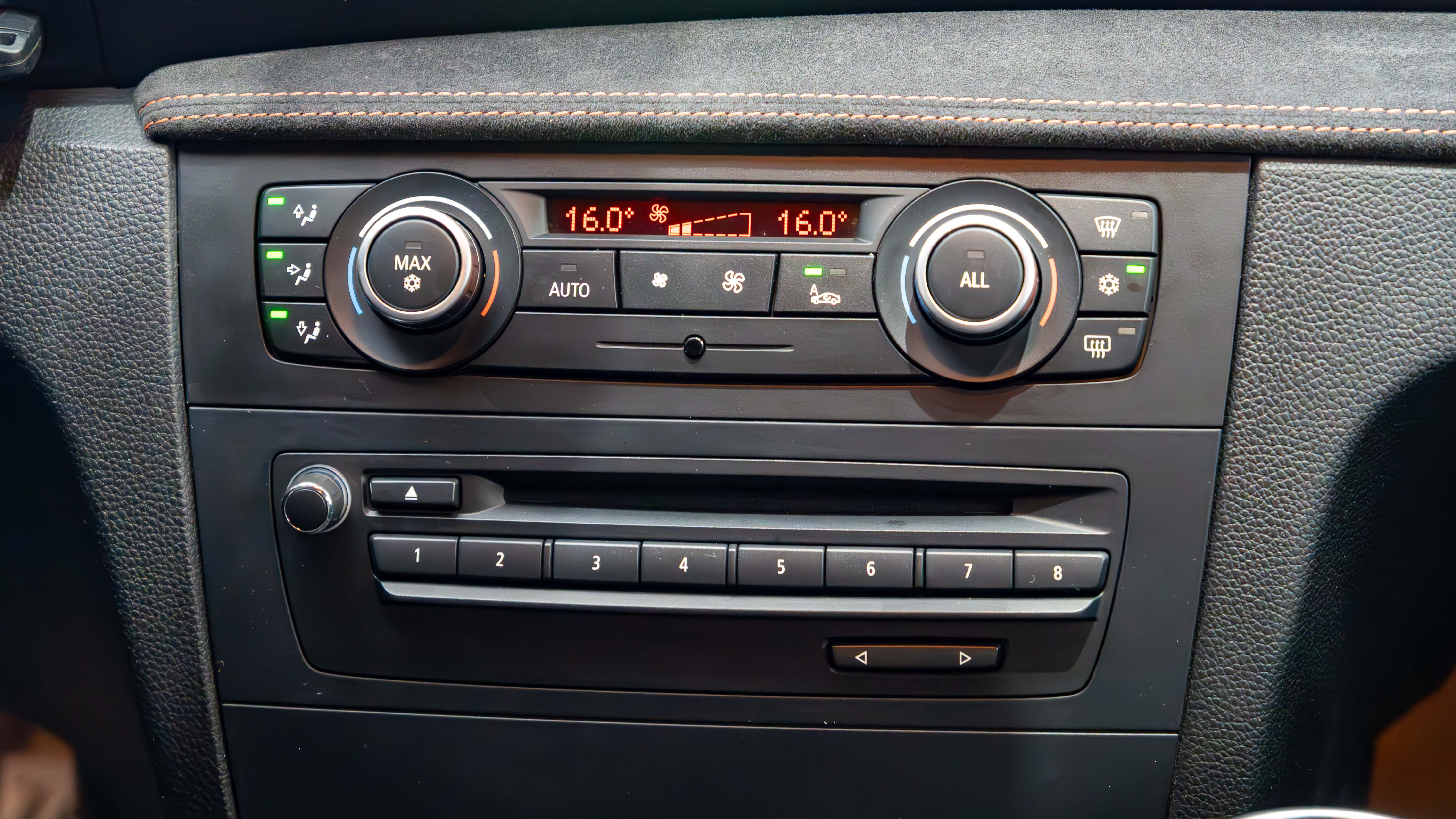 BMW 1 Series M 2013 car image #15