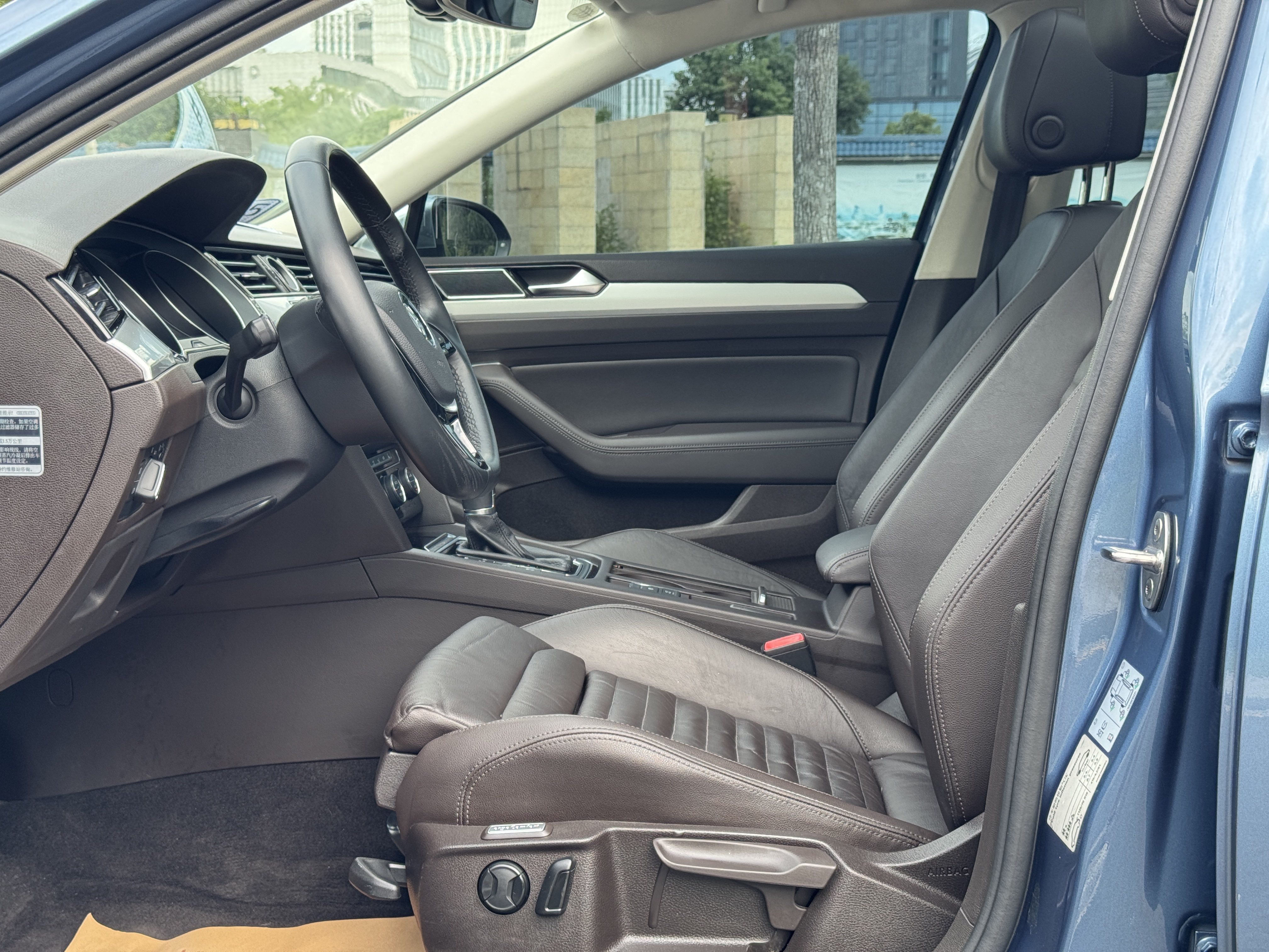 Volkswagen Passat Variant 2017 изображение автомобиля #15