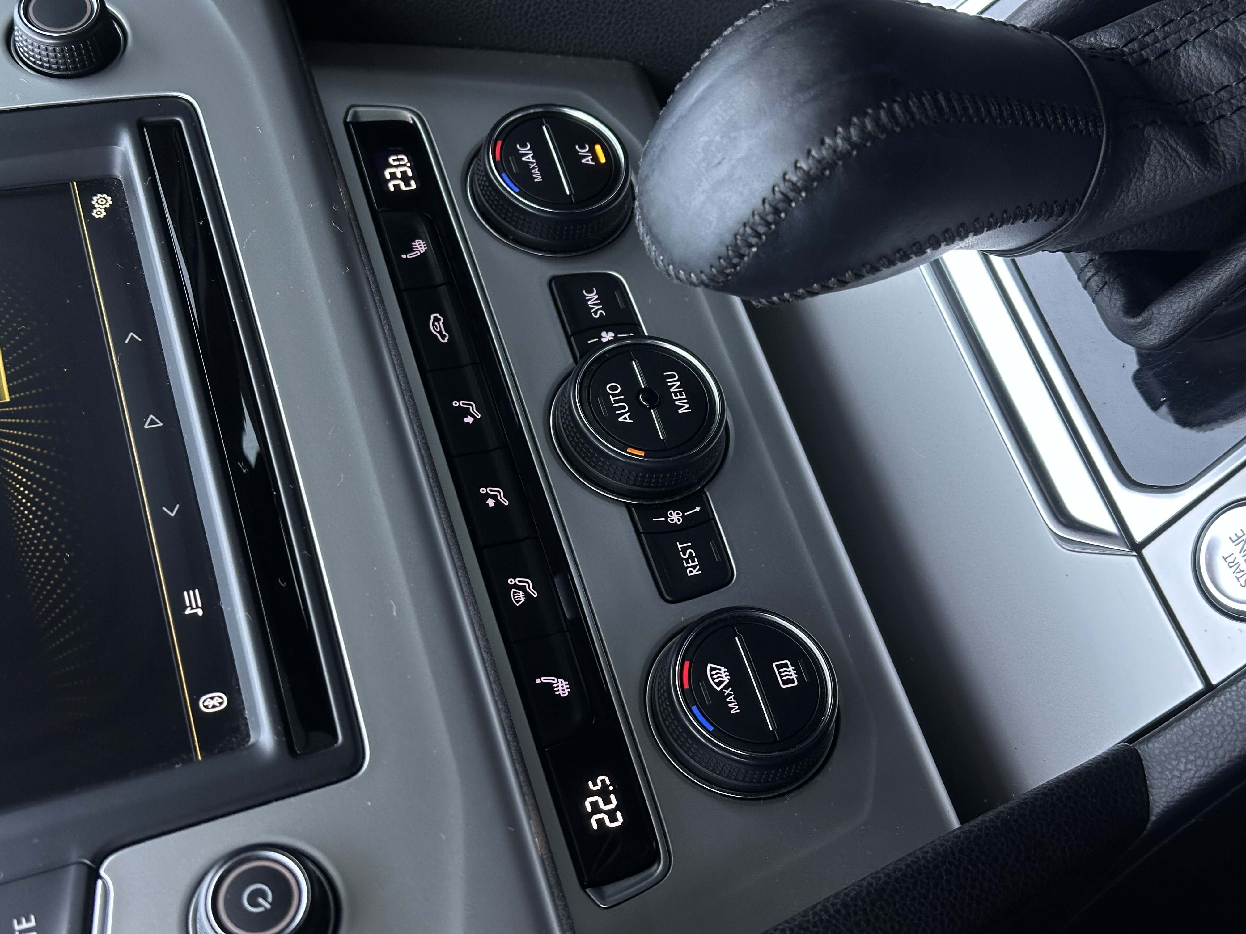 Volkswagen Passat Variant 2017 immagine di auto #15