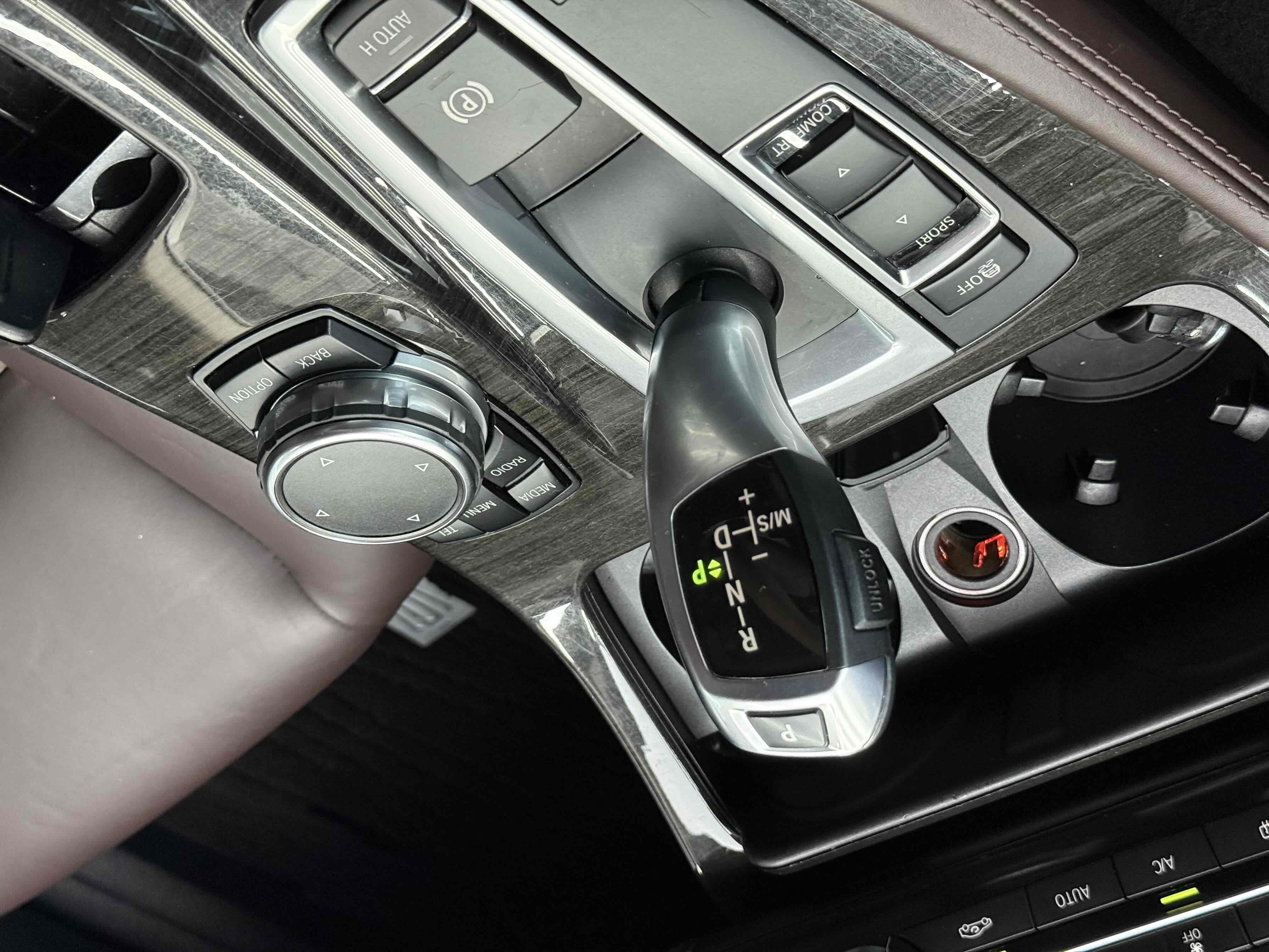 BMW 5 Series 2016 #15 BMW 5 Series 2016 car image #15