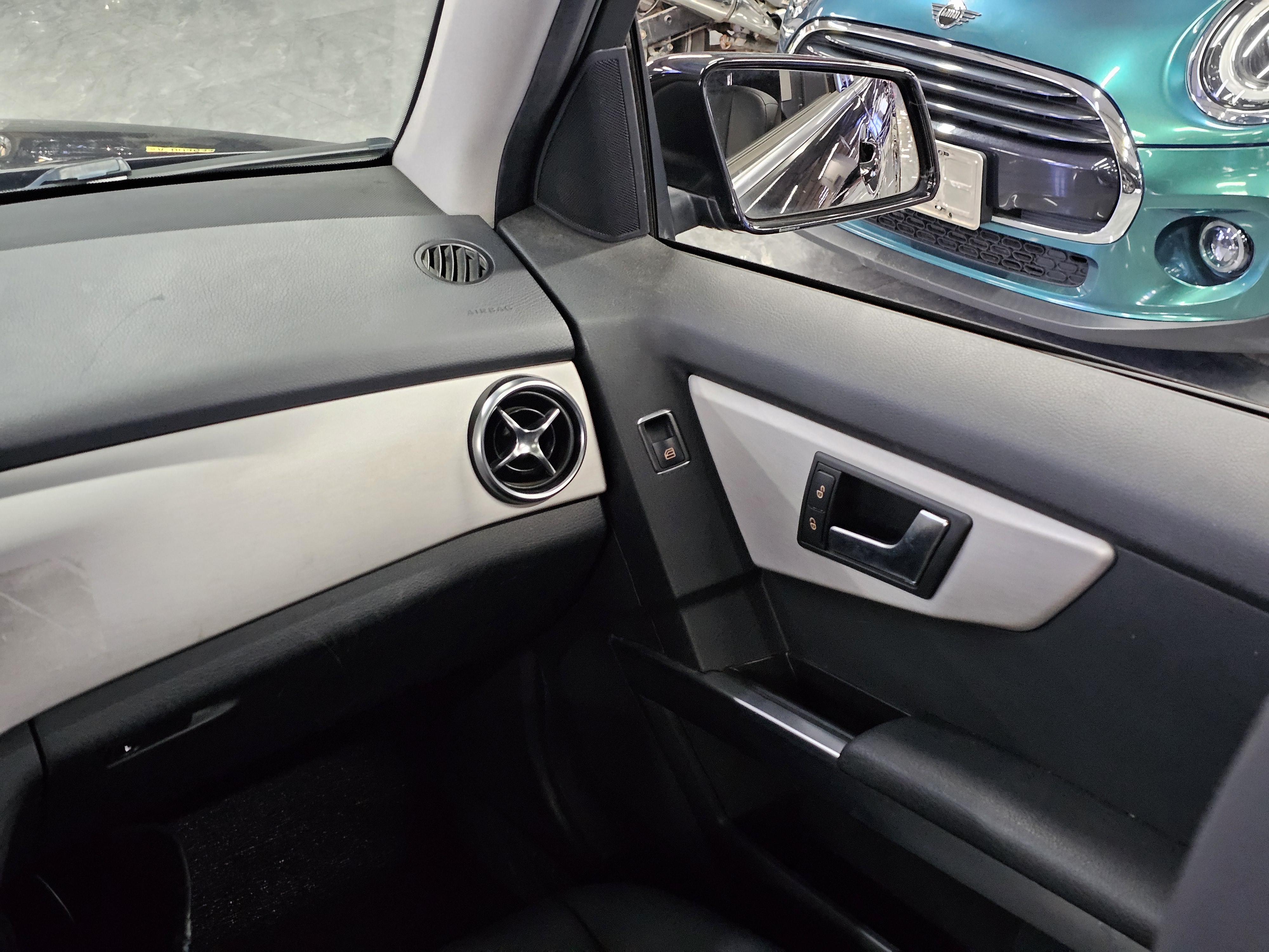 Mercedes-Benz GLK Class 2014 car image #15