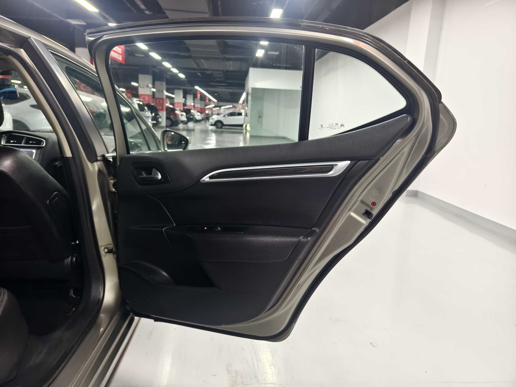 Citroen C4L 2014 imagen de coche #15