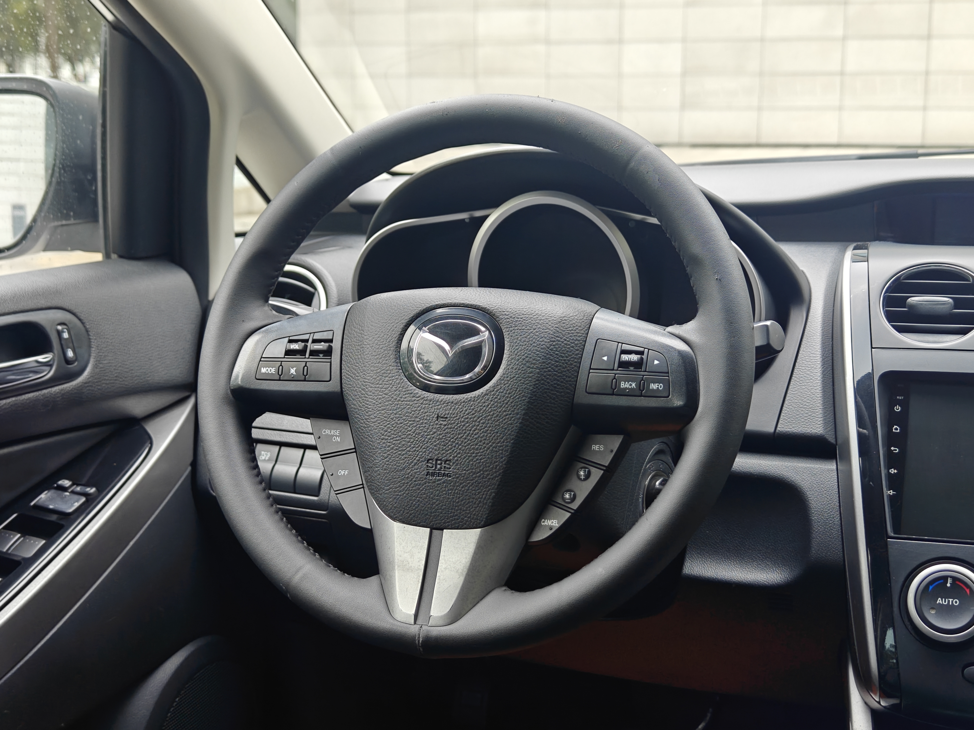 Mazda CX-7 (Imported) 2011 car image #15