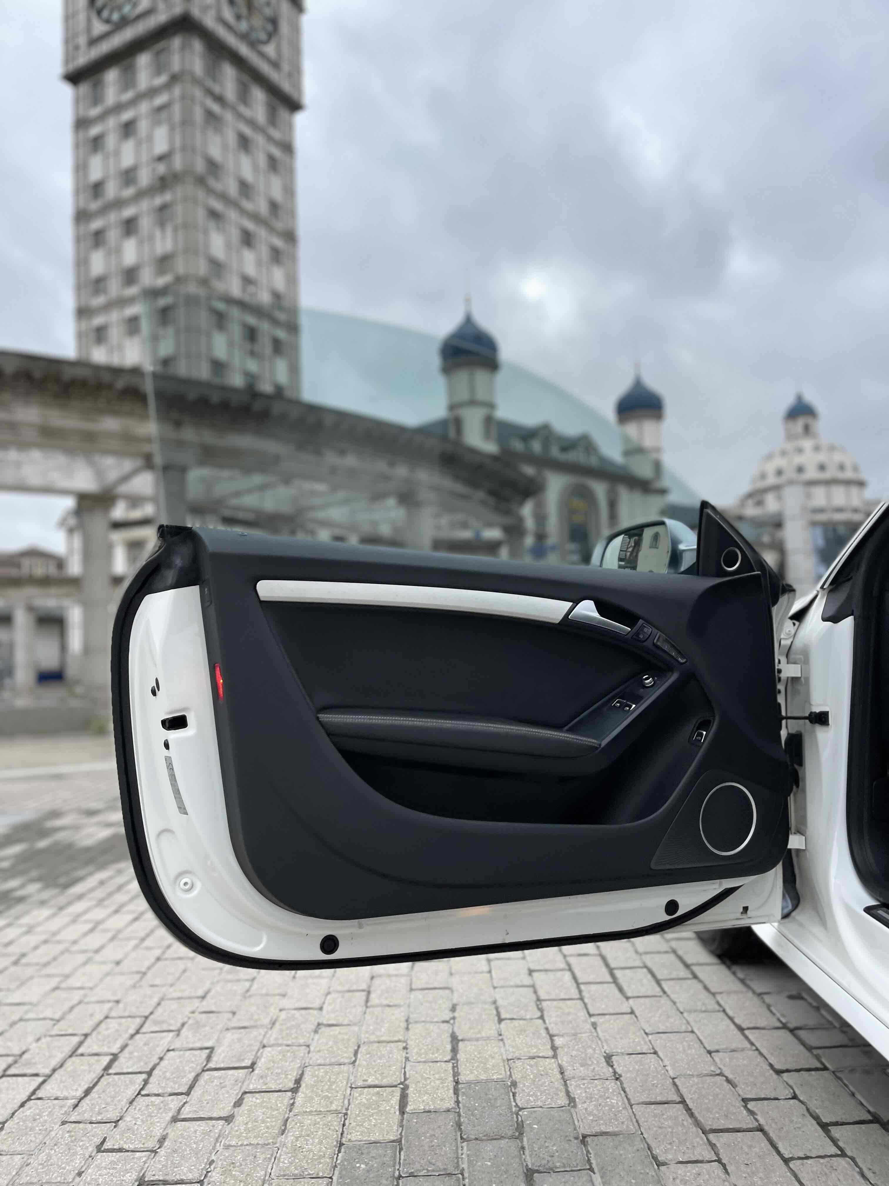 Audi S5 2013 car image #15