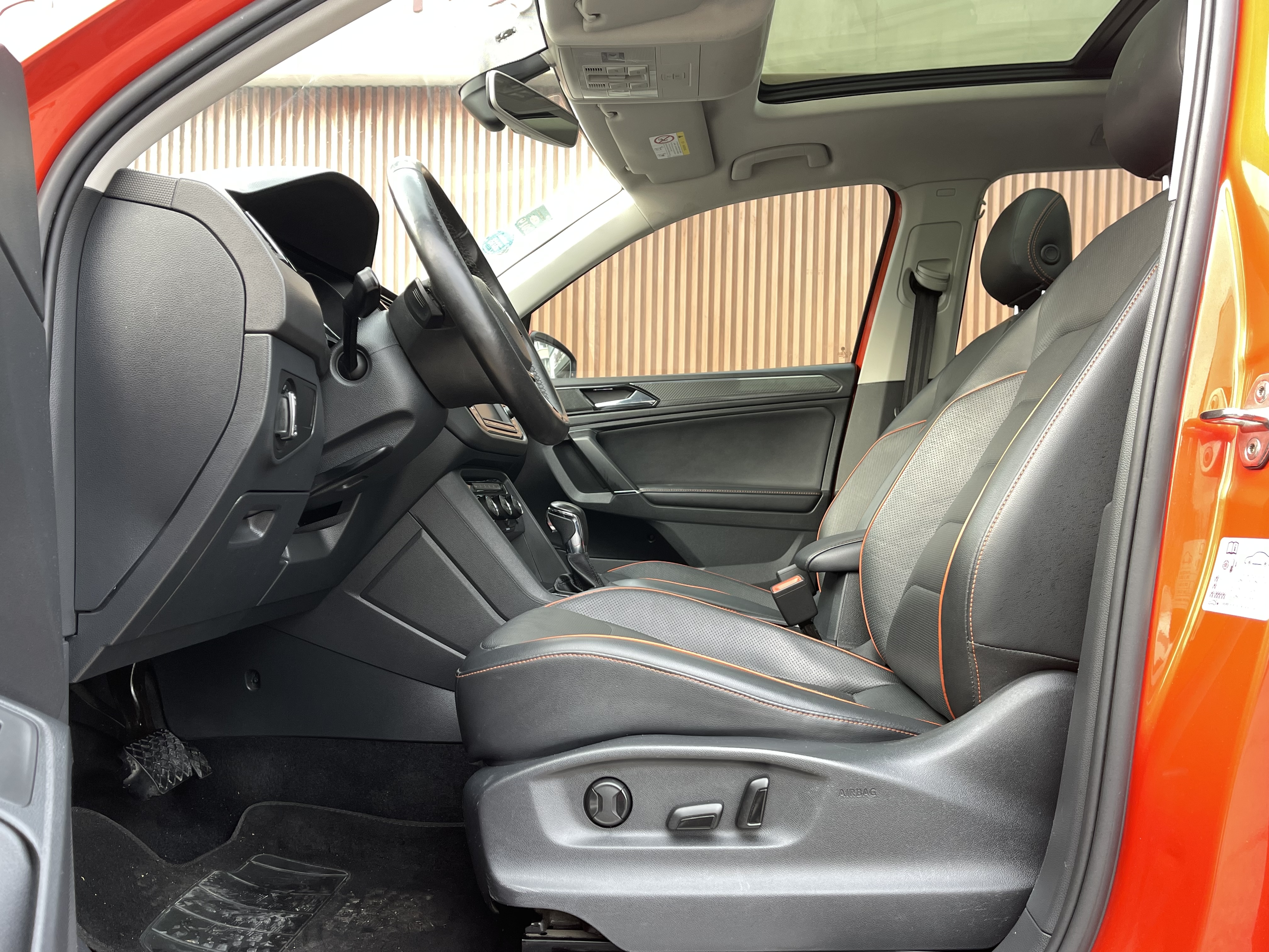 Volkswagen Tiguan L 2017 immagine di auto #15