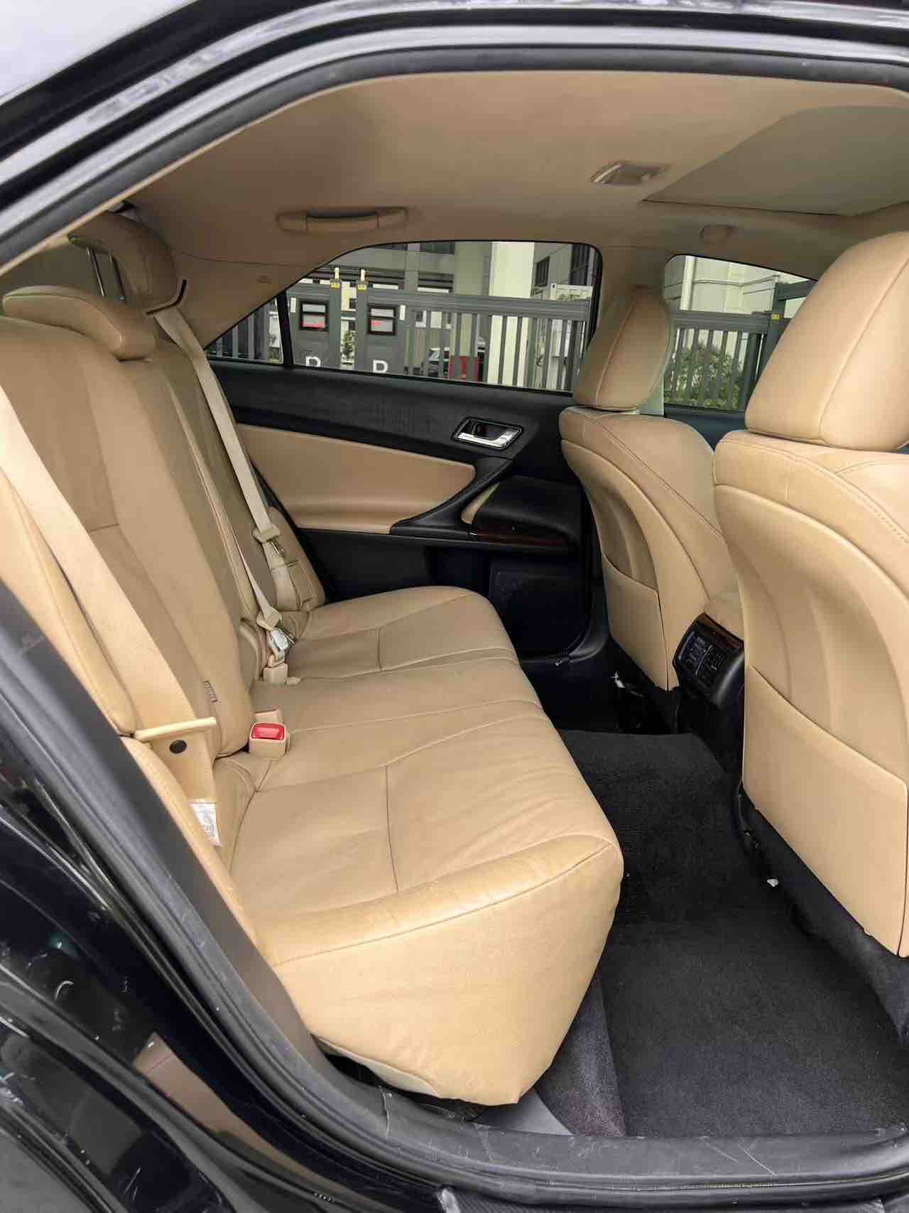 Toyota Reiz 2014 صورة سيارة #15