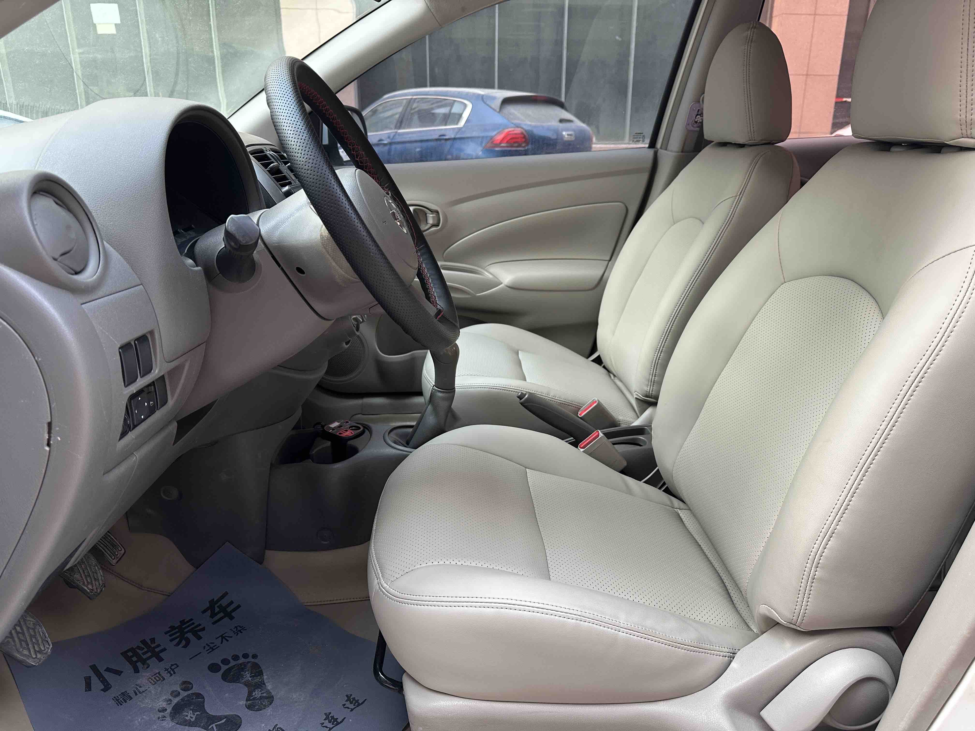 Nissan Sunny 2013 #15 Nissan Sunny 2013 car image #15