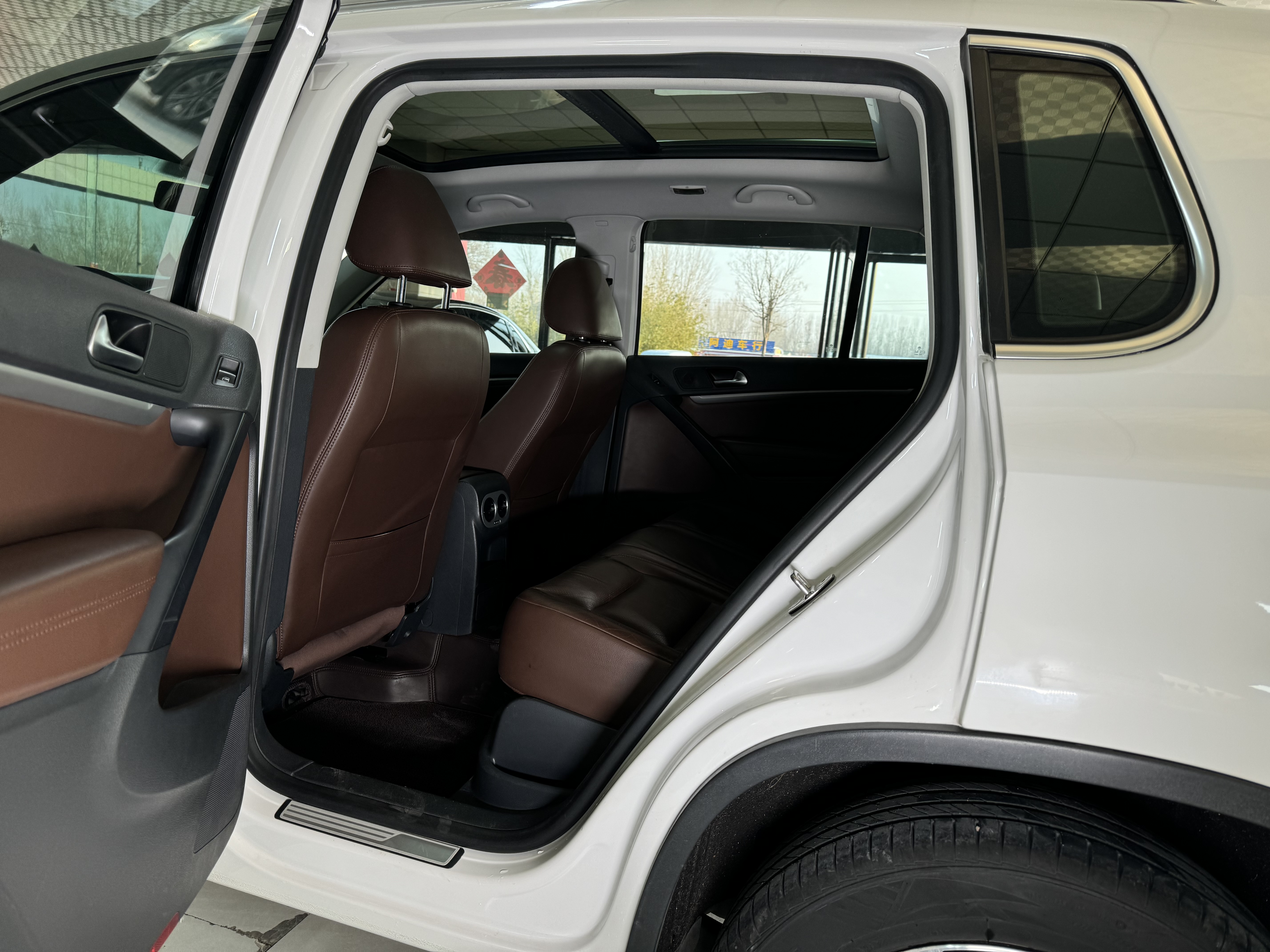 Volkswagen Tiguan 2014 car image #15