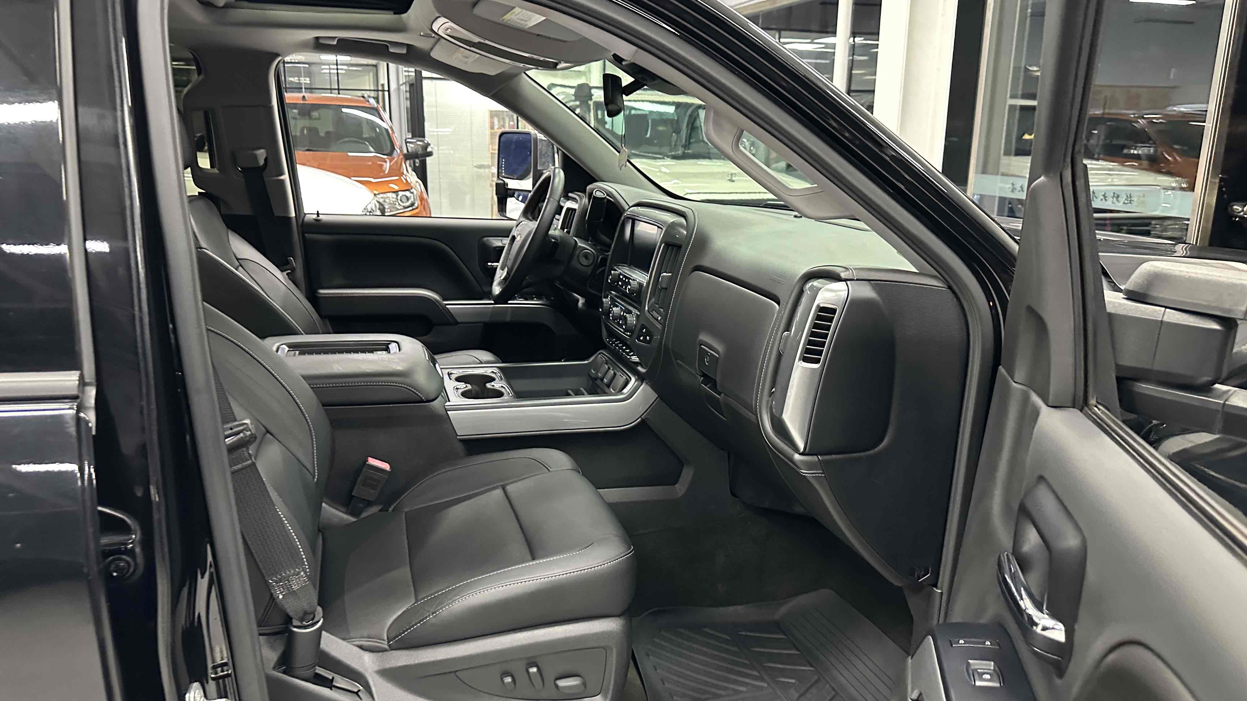 Chevrolet Silverado 2018 car image #15