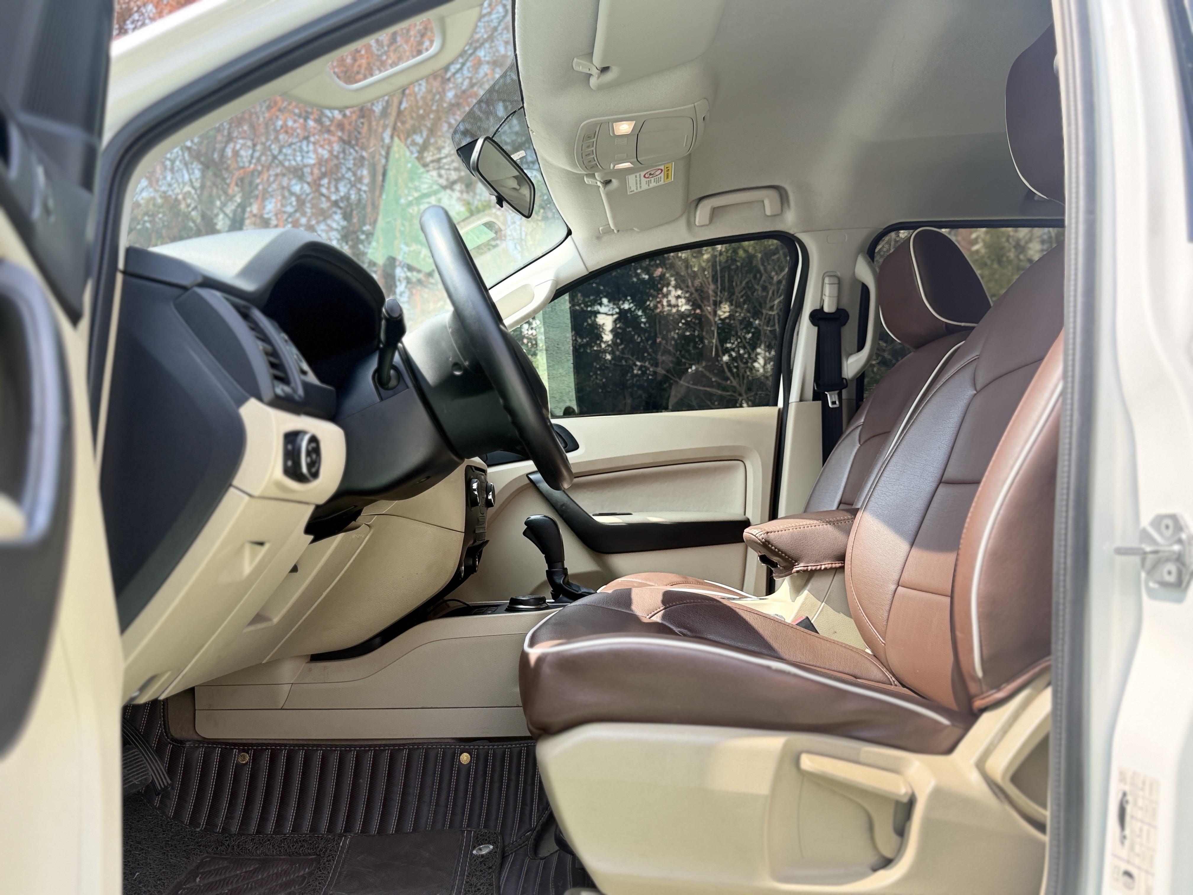 Ford Everest 2017 car image #15