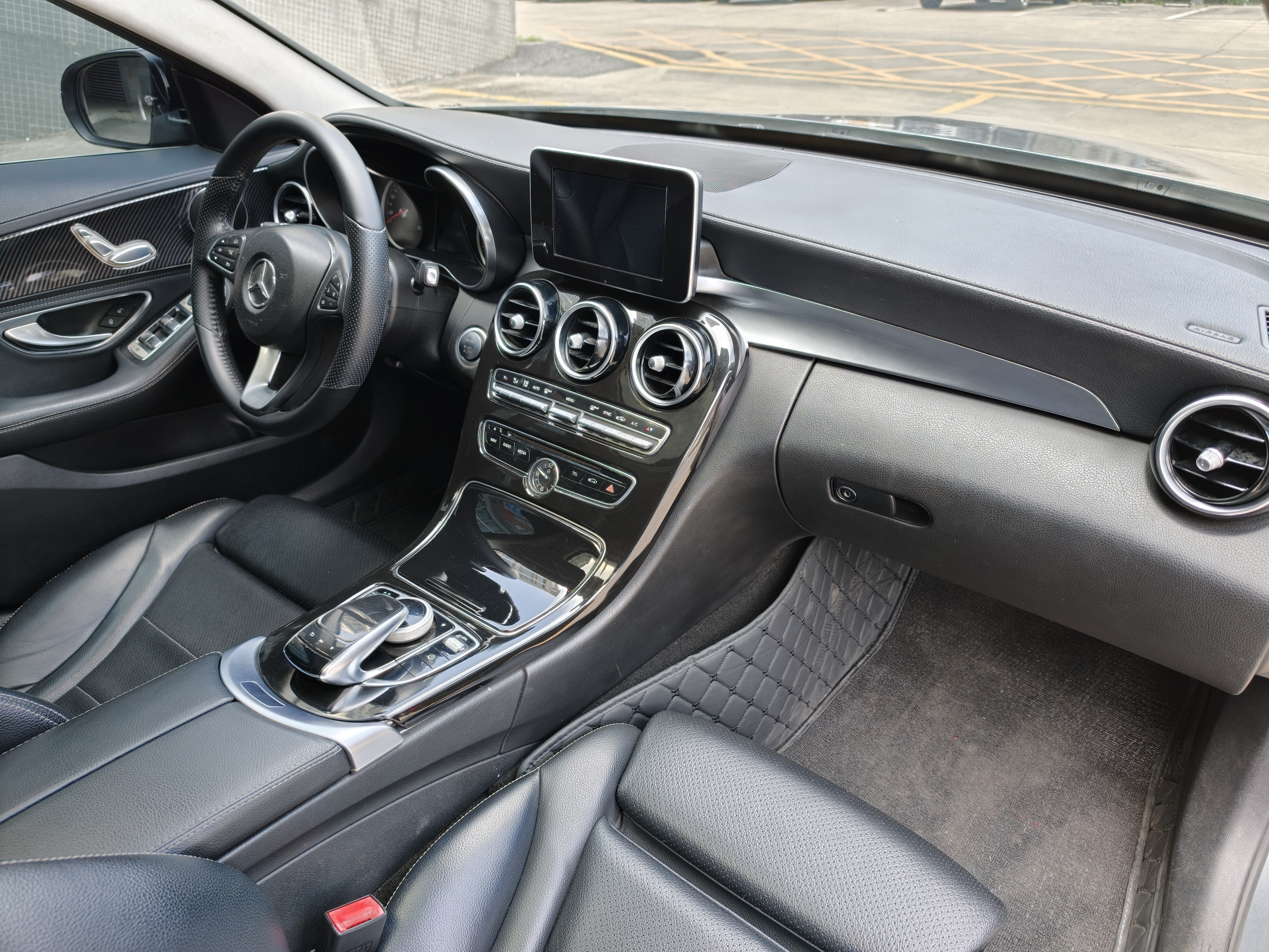 Mercedes-Benz C Class 2017 car image #15