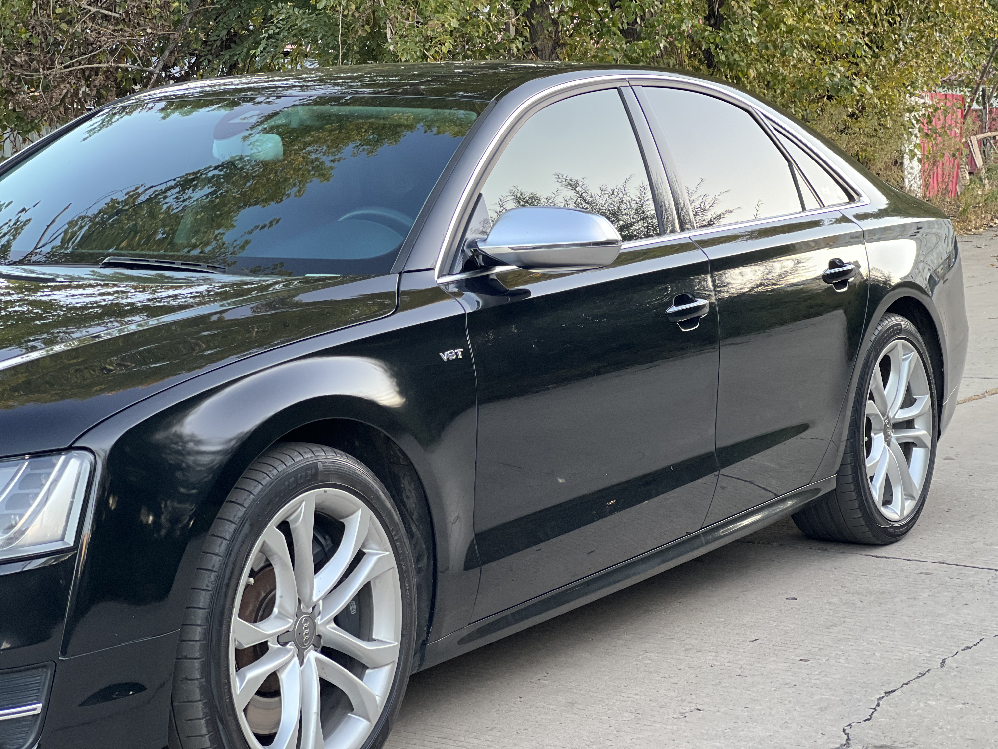 Audi S8 2013 car image #15