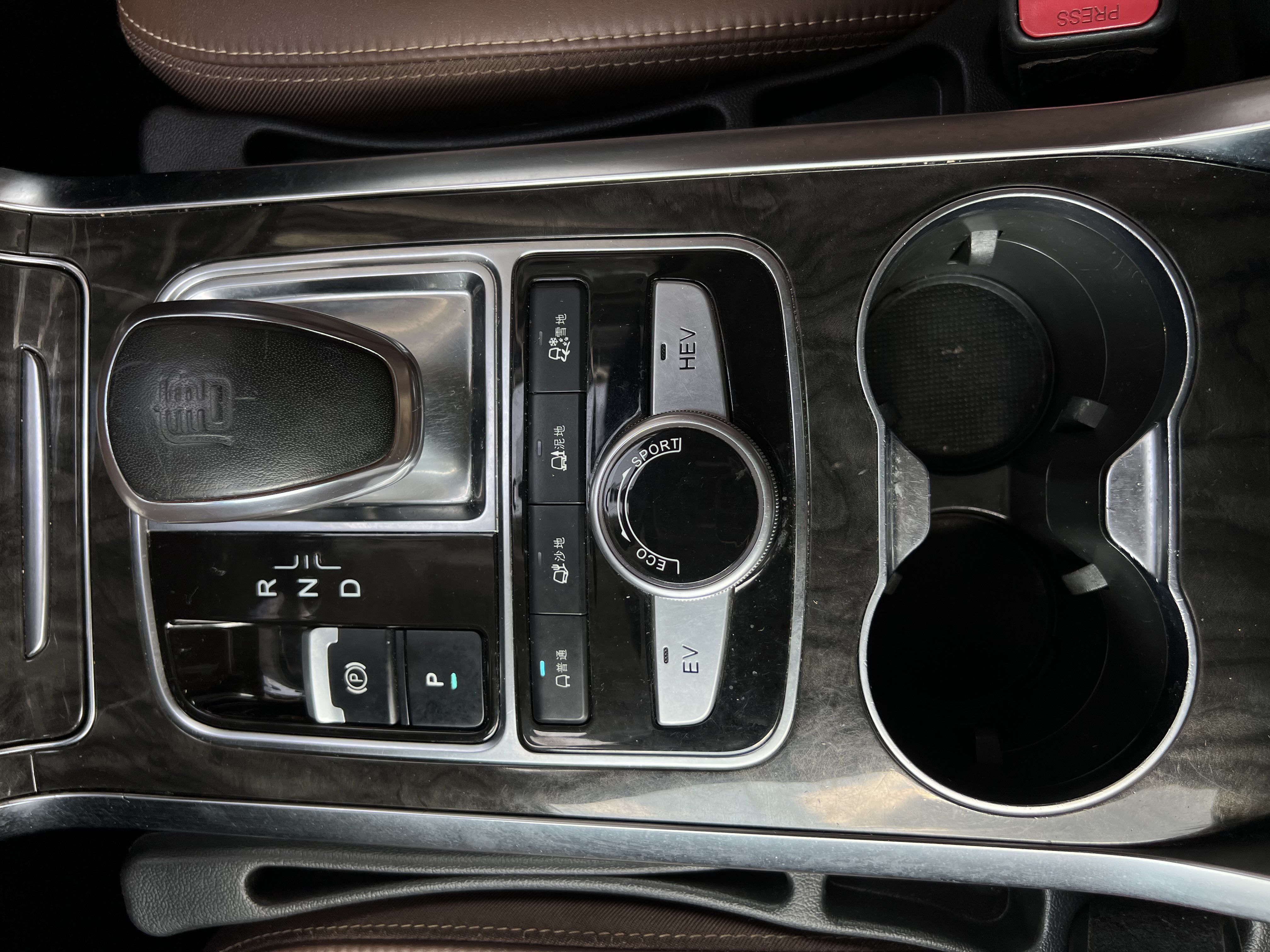 比亚迪 唐新能源 2017 汽车图片 #15