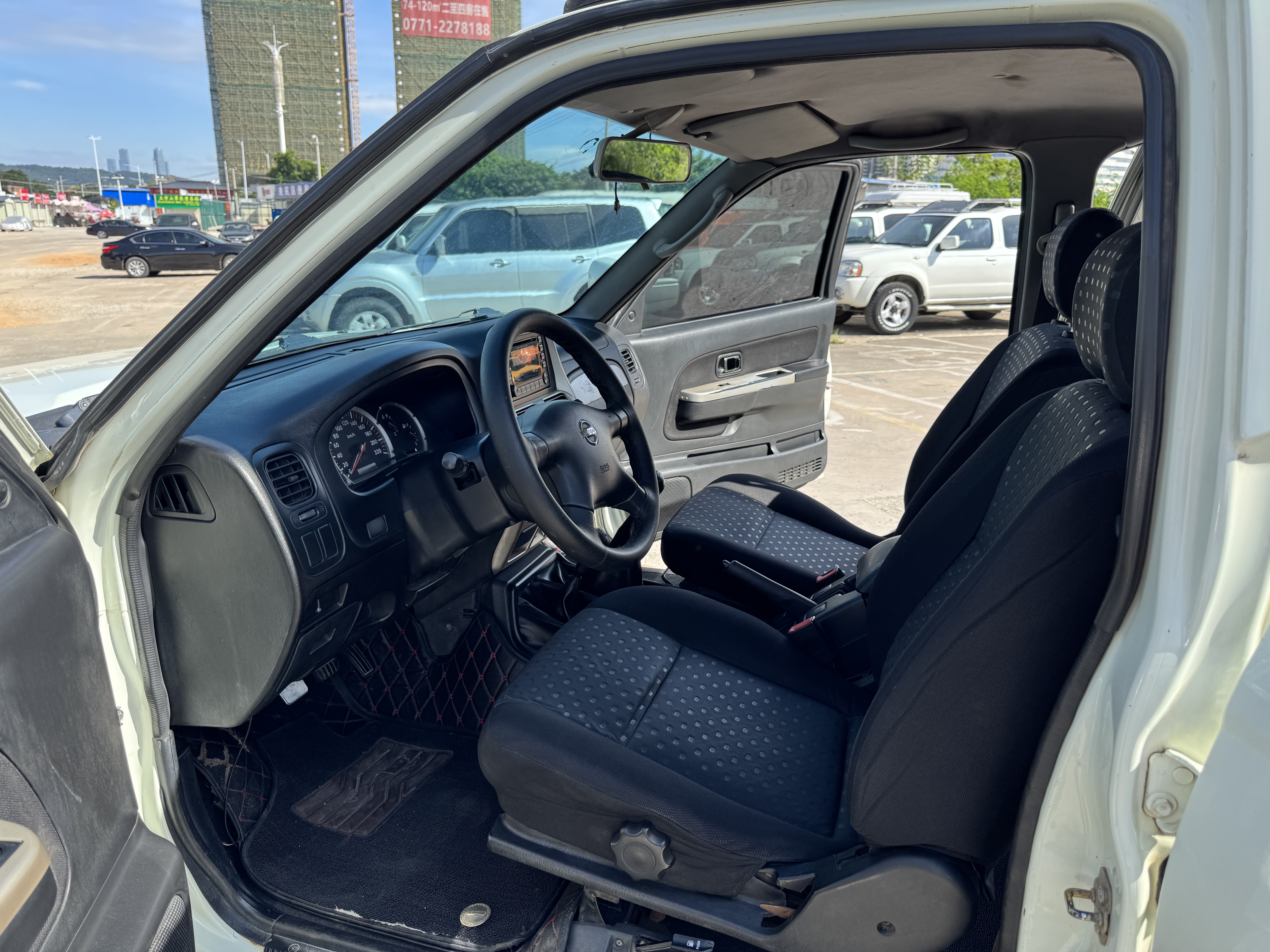 日产 日产帕拉丁 2011 汽车图片 #15