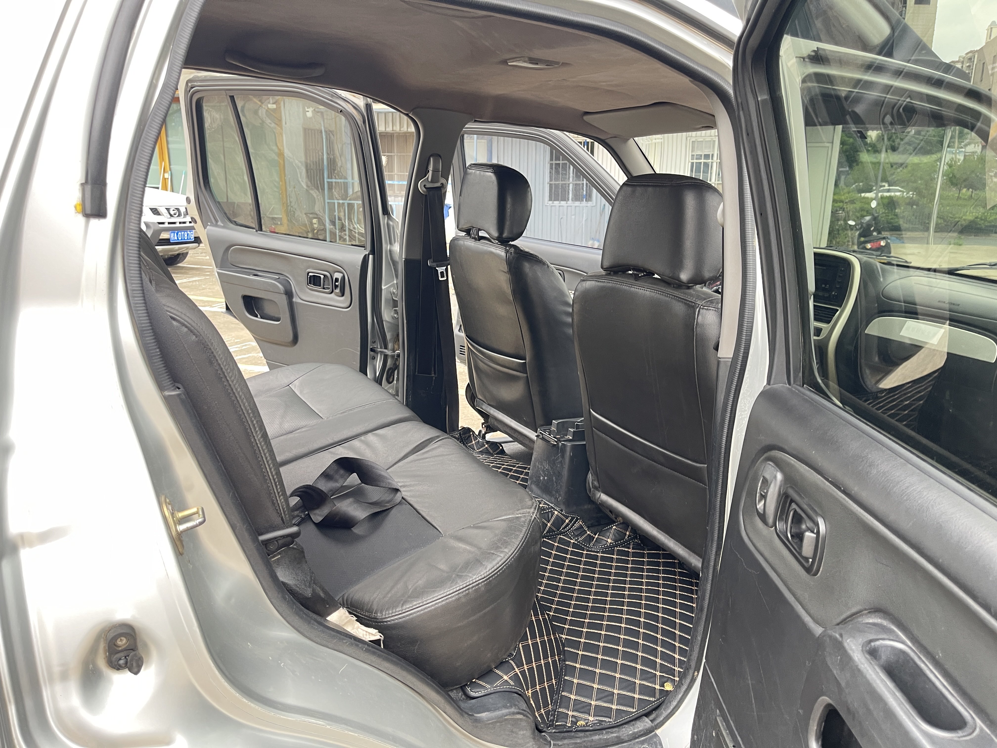 日产 日产帕拉丁 2011 汽车图片 #15