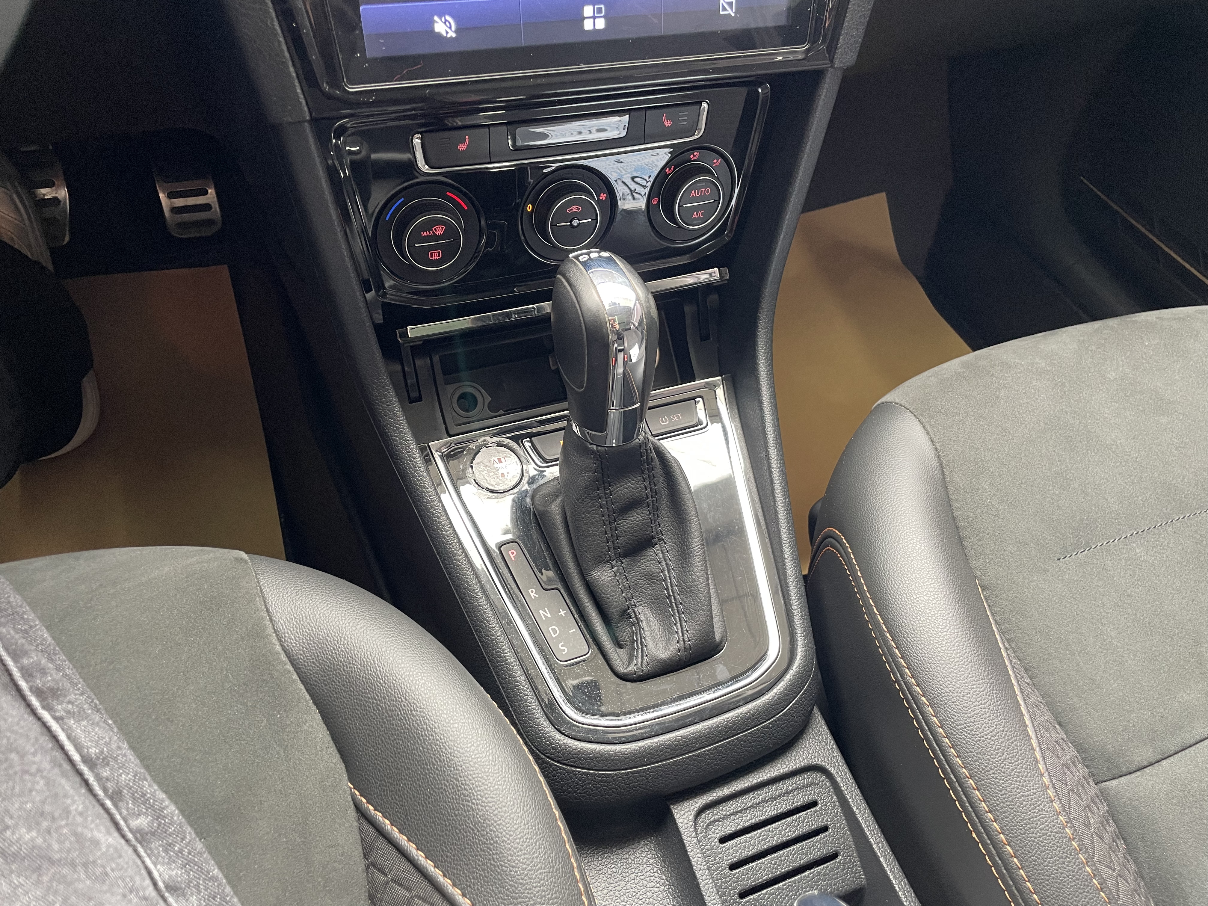 Volkswagen C-Trek 2018 immagine di auto #15