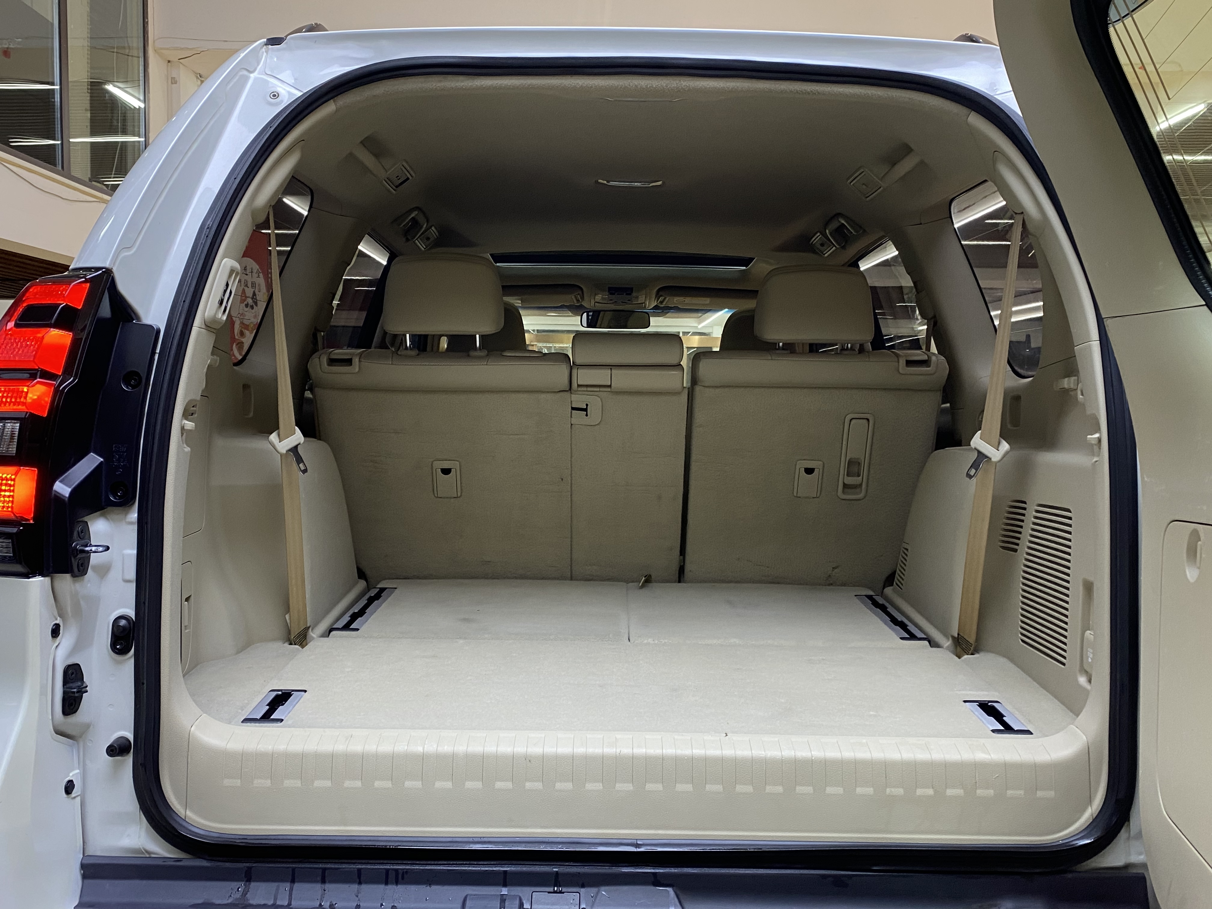 Toyota Land Cruiser Prado 2018 car image #15