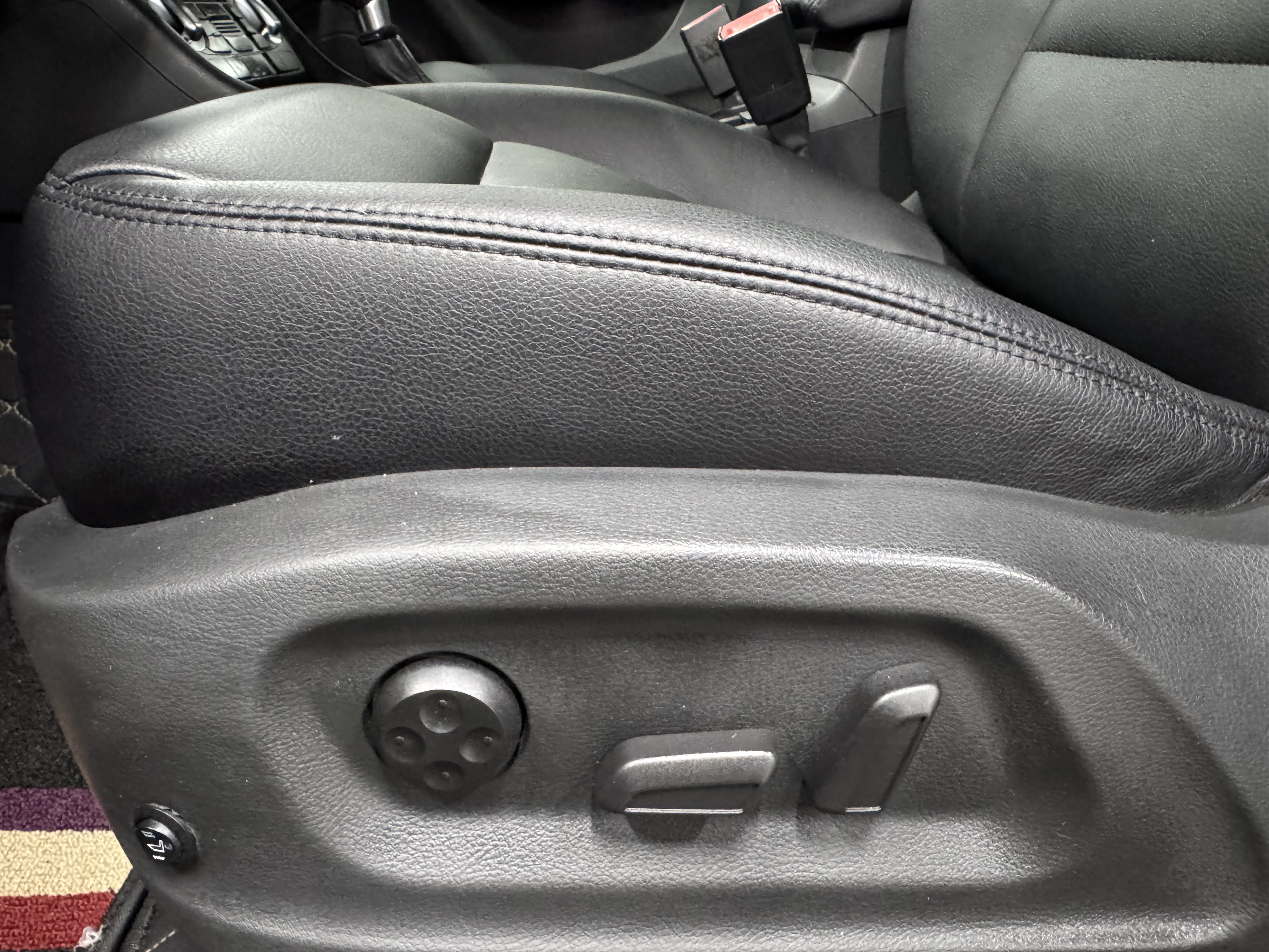 Audi 2014 car image #15