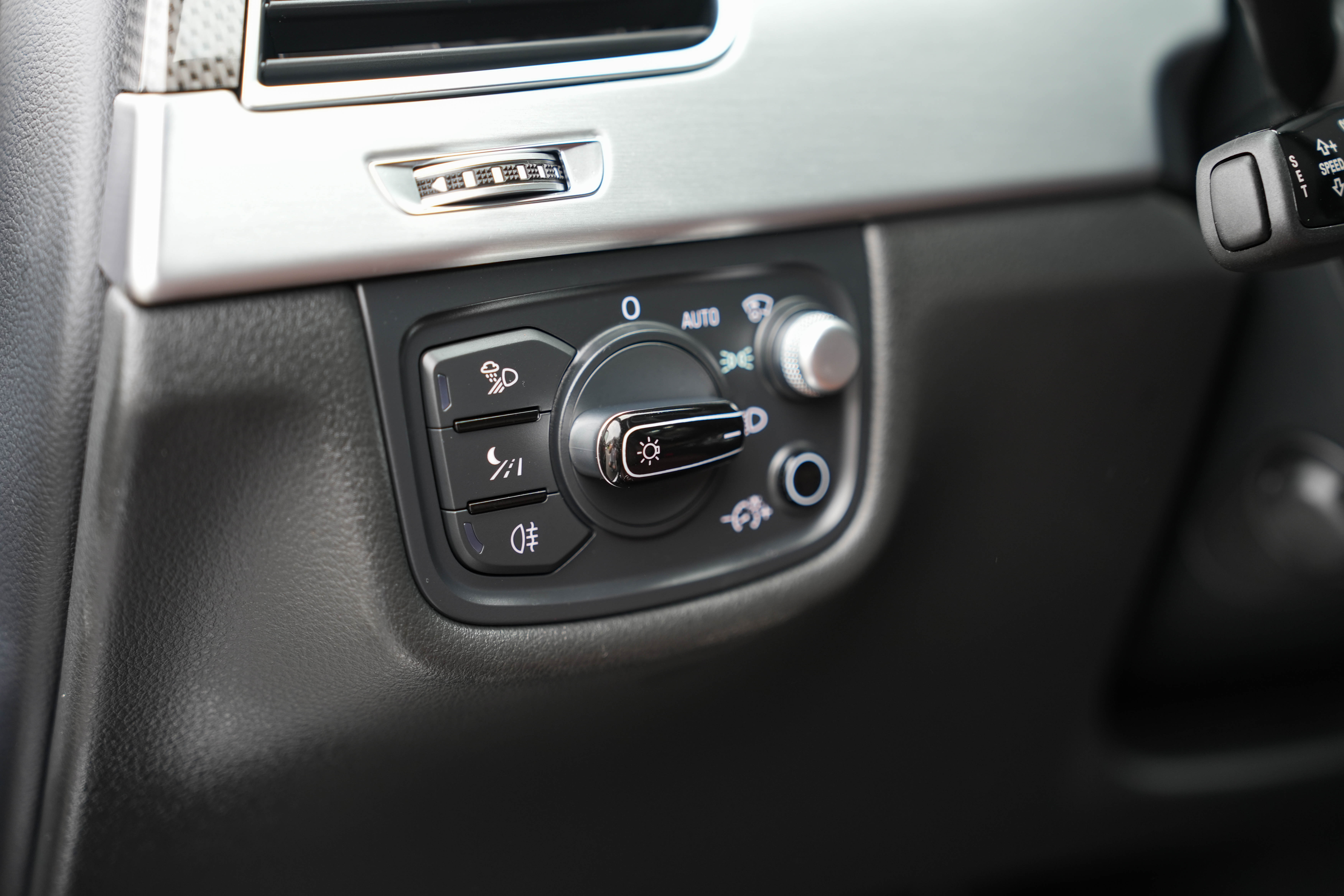 Audi S8 2017 car image #15