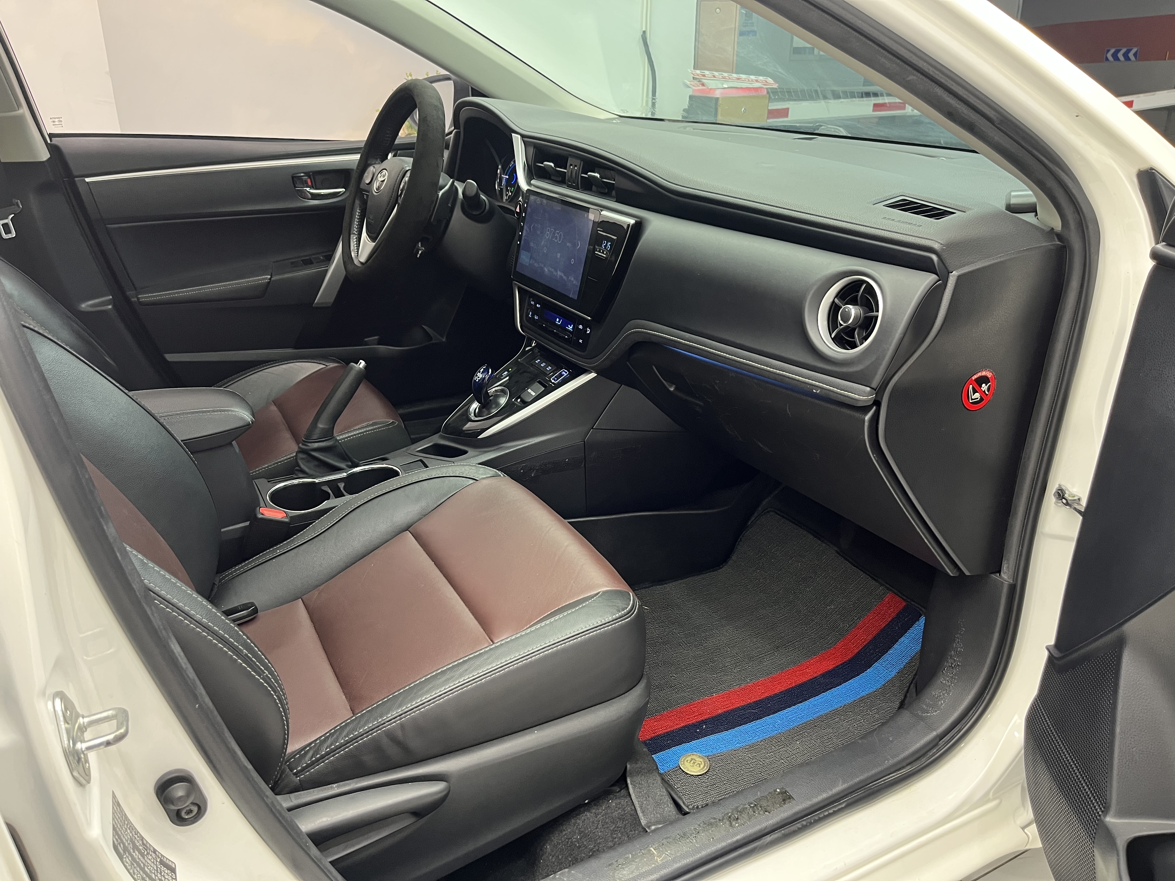 Toyota Corolla 2018 #15 Toyota Corolla 2018 car image #15