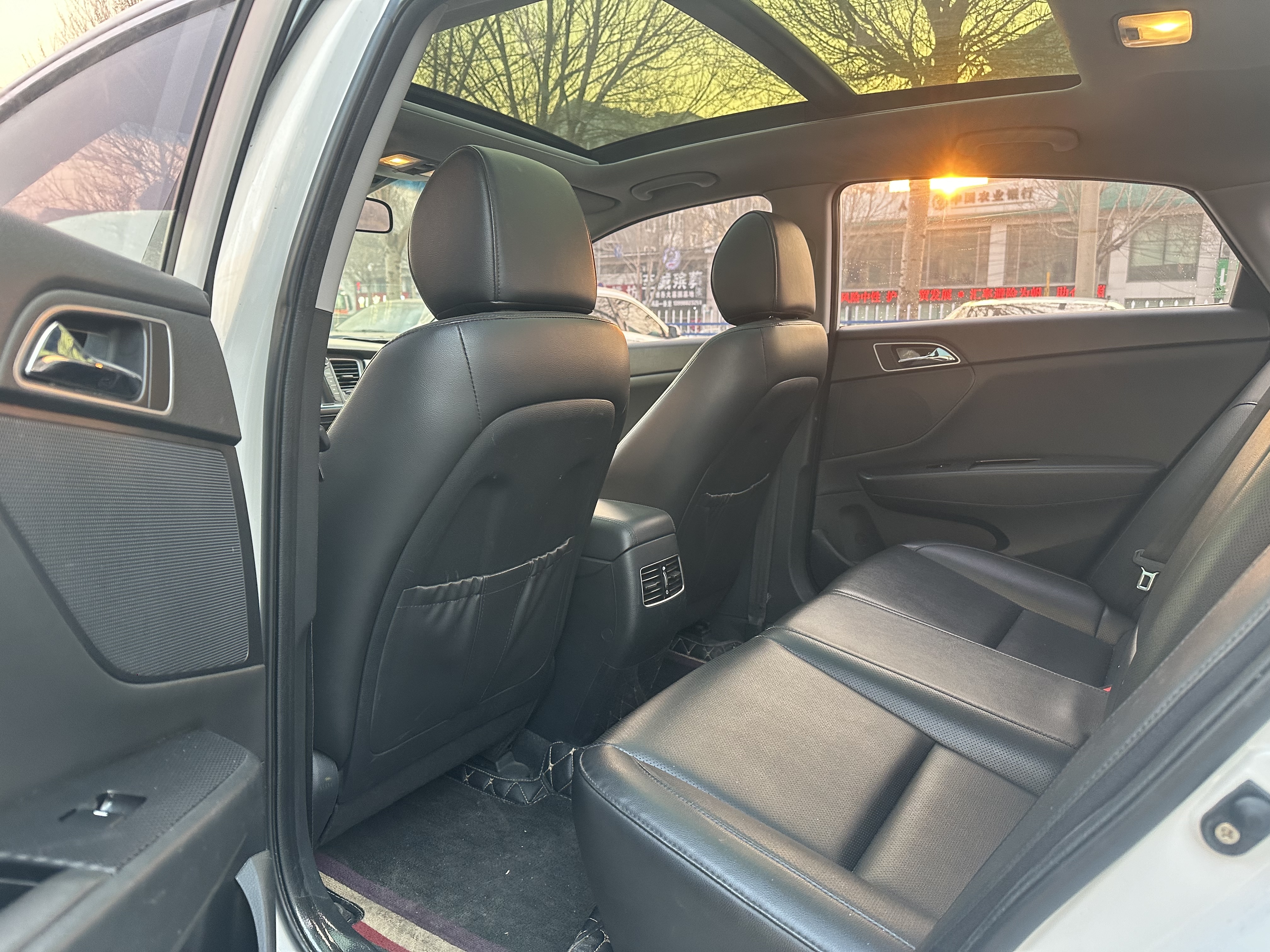 Hyundai Mistra 2015 car image #15