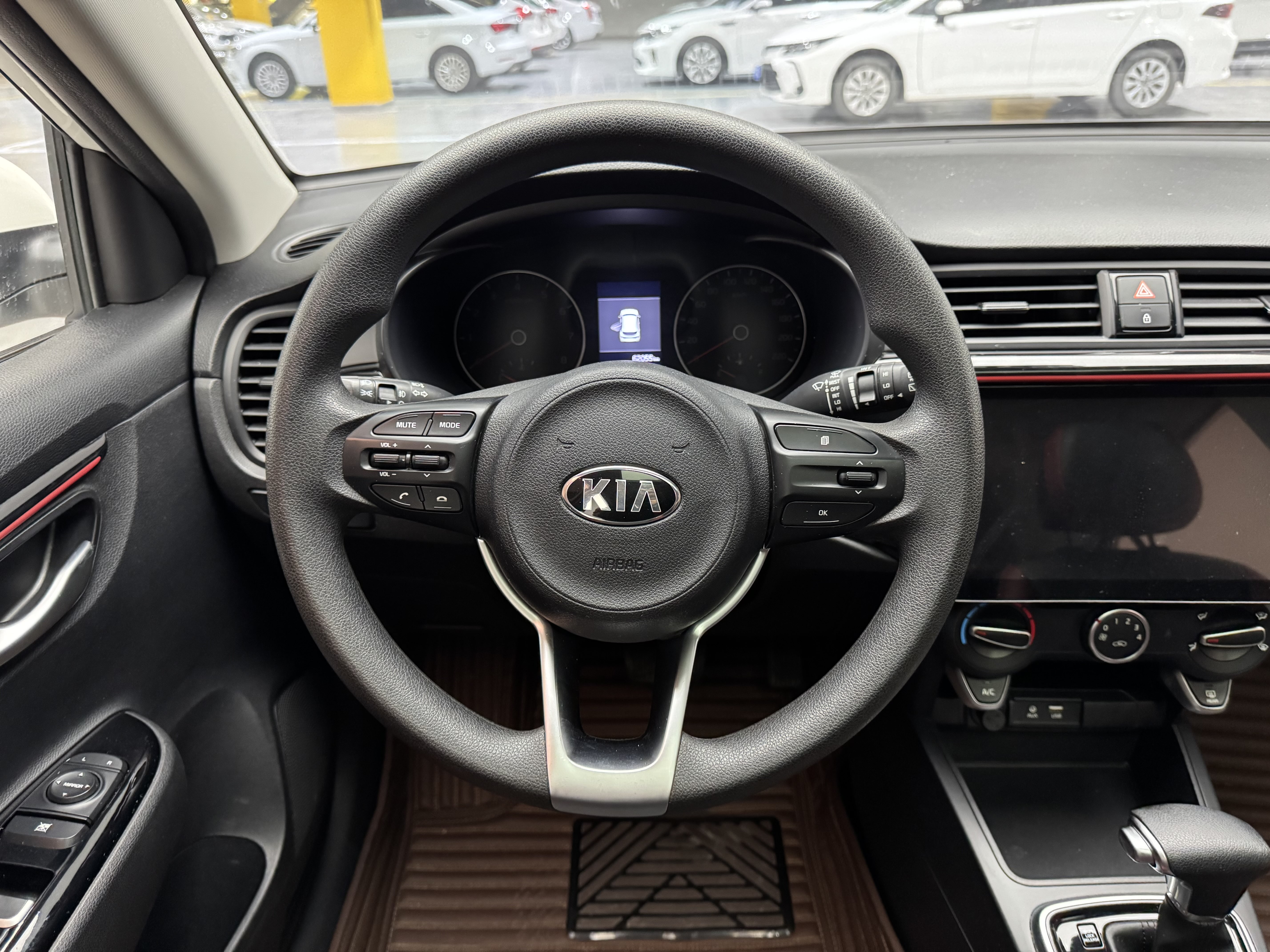 Kia Rio Cross 2018 صورة سيارة #15