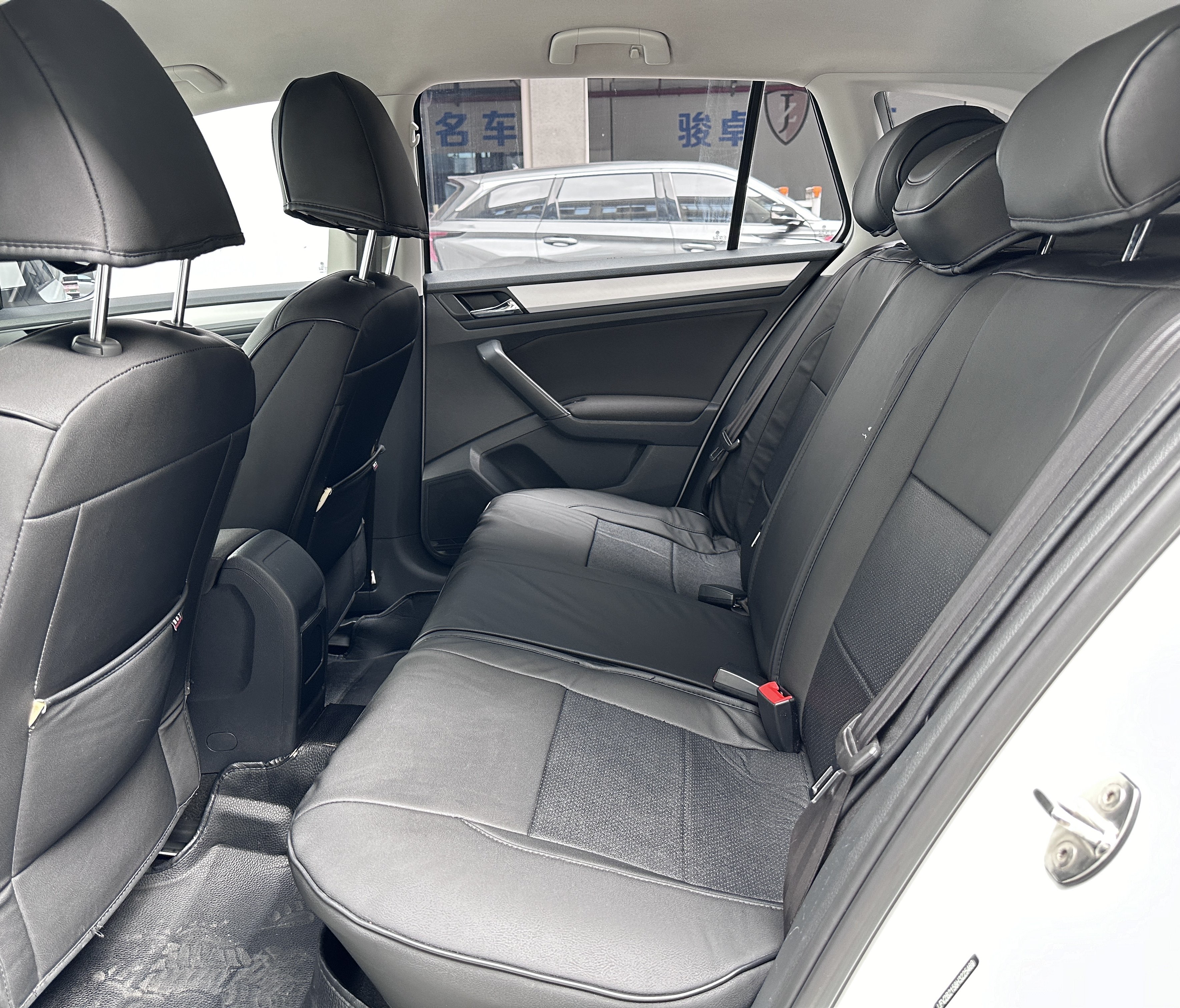 Volkswagen C-Trek 2018 immagine di auto #15