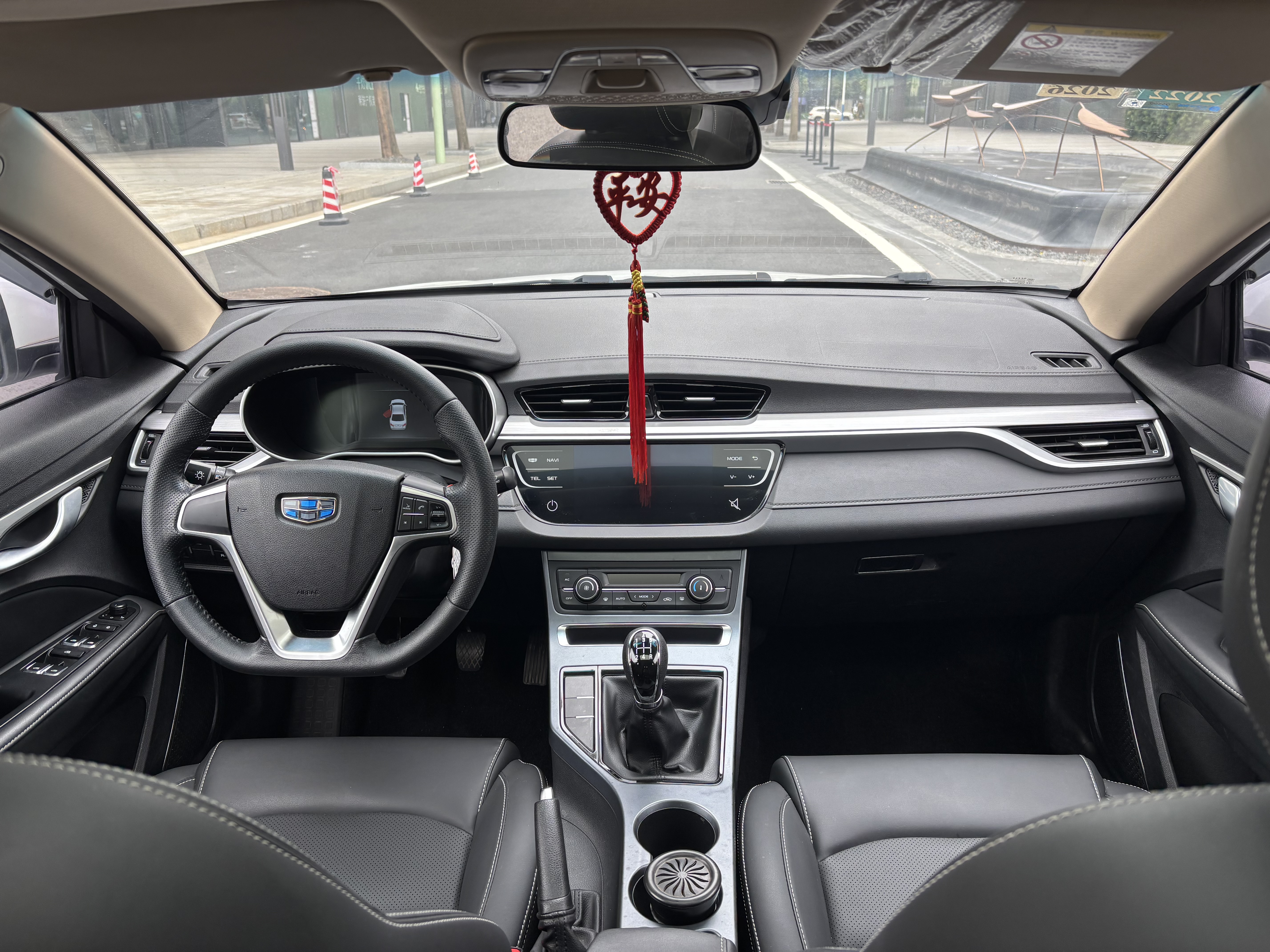 GEELY Emgrand 2018 #15 GEELY Emgrand 2018 car image #15