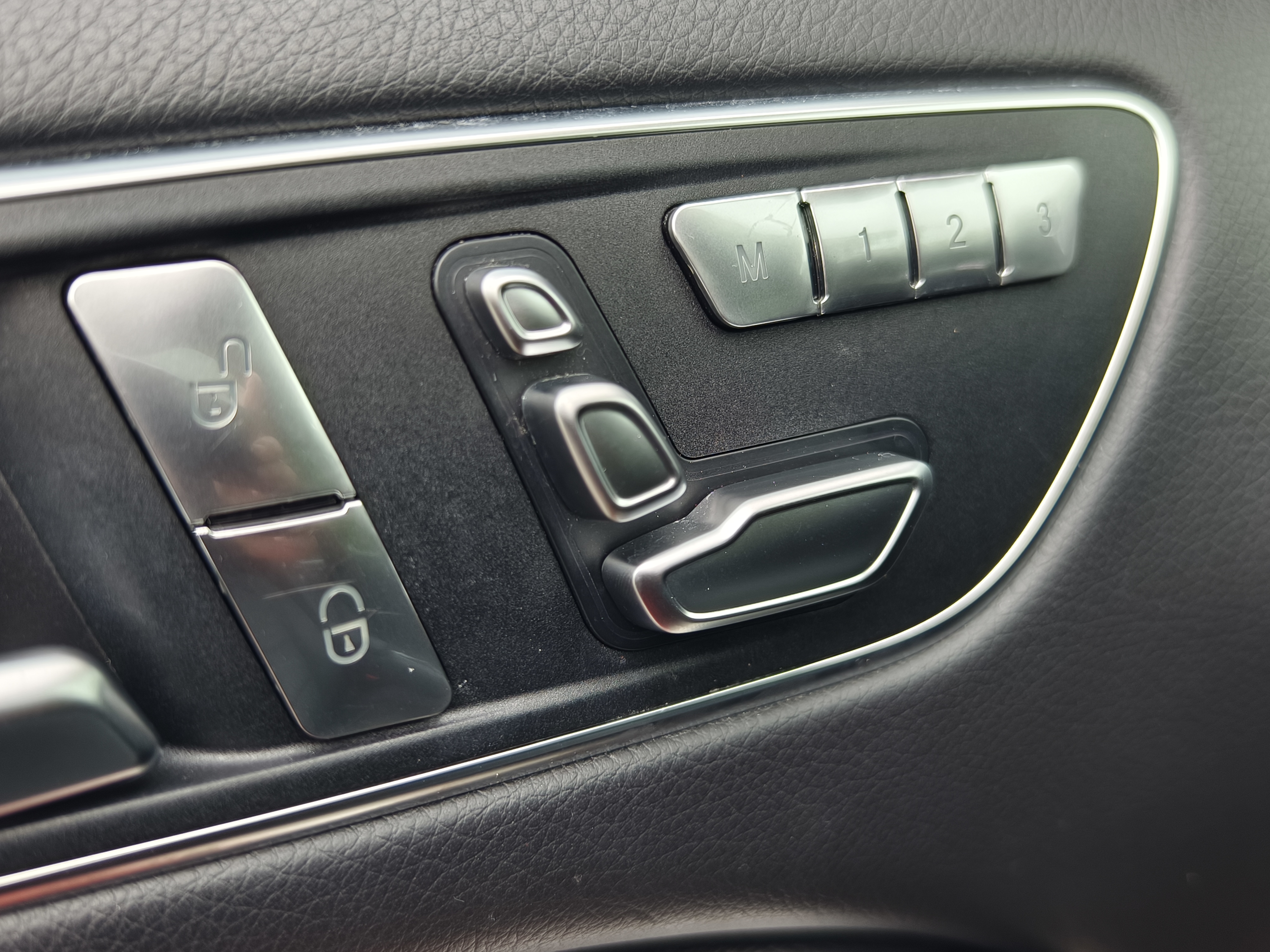 Mercedes-Benz B Class 2018 car image #15