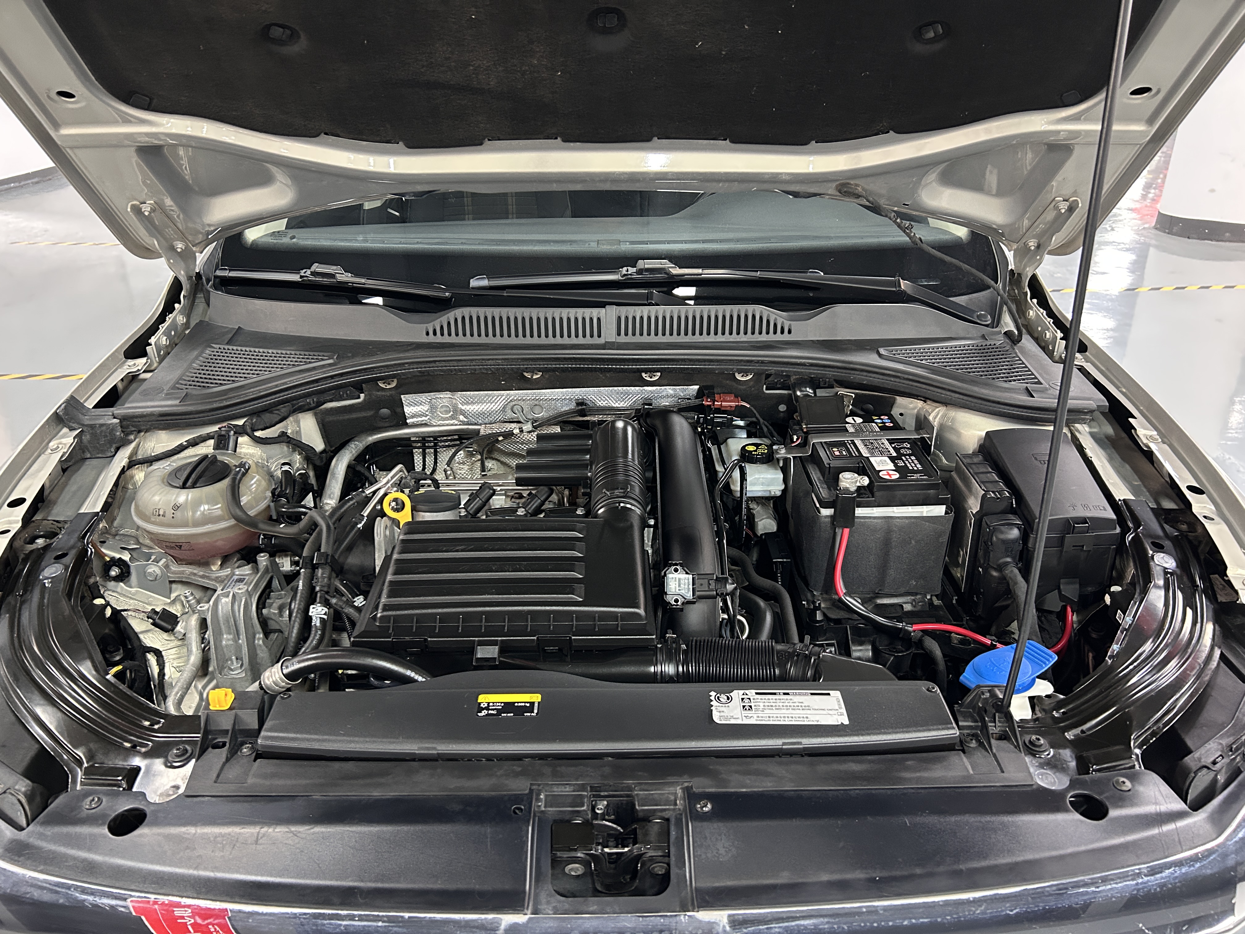 Volkswagen Lavida 2018 car image #15