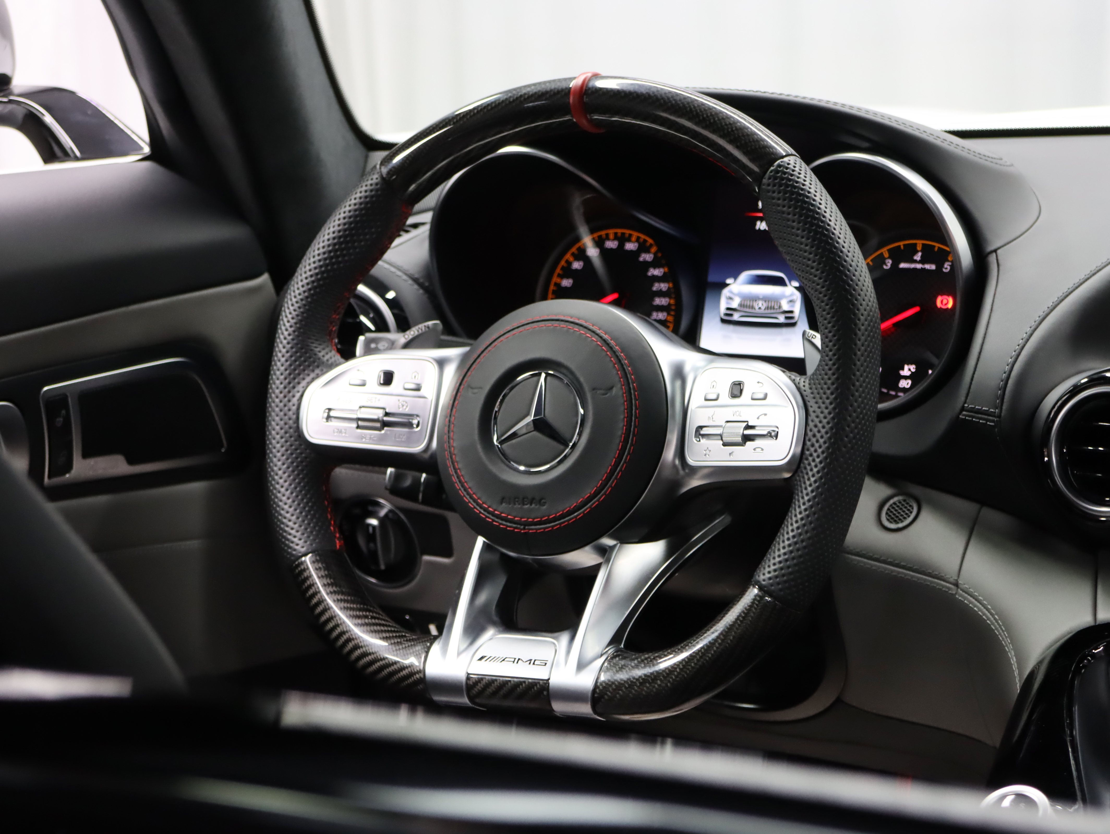 Mercedes-Benz AMG GT 2020 изображение автомобиля #15