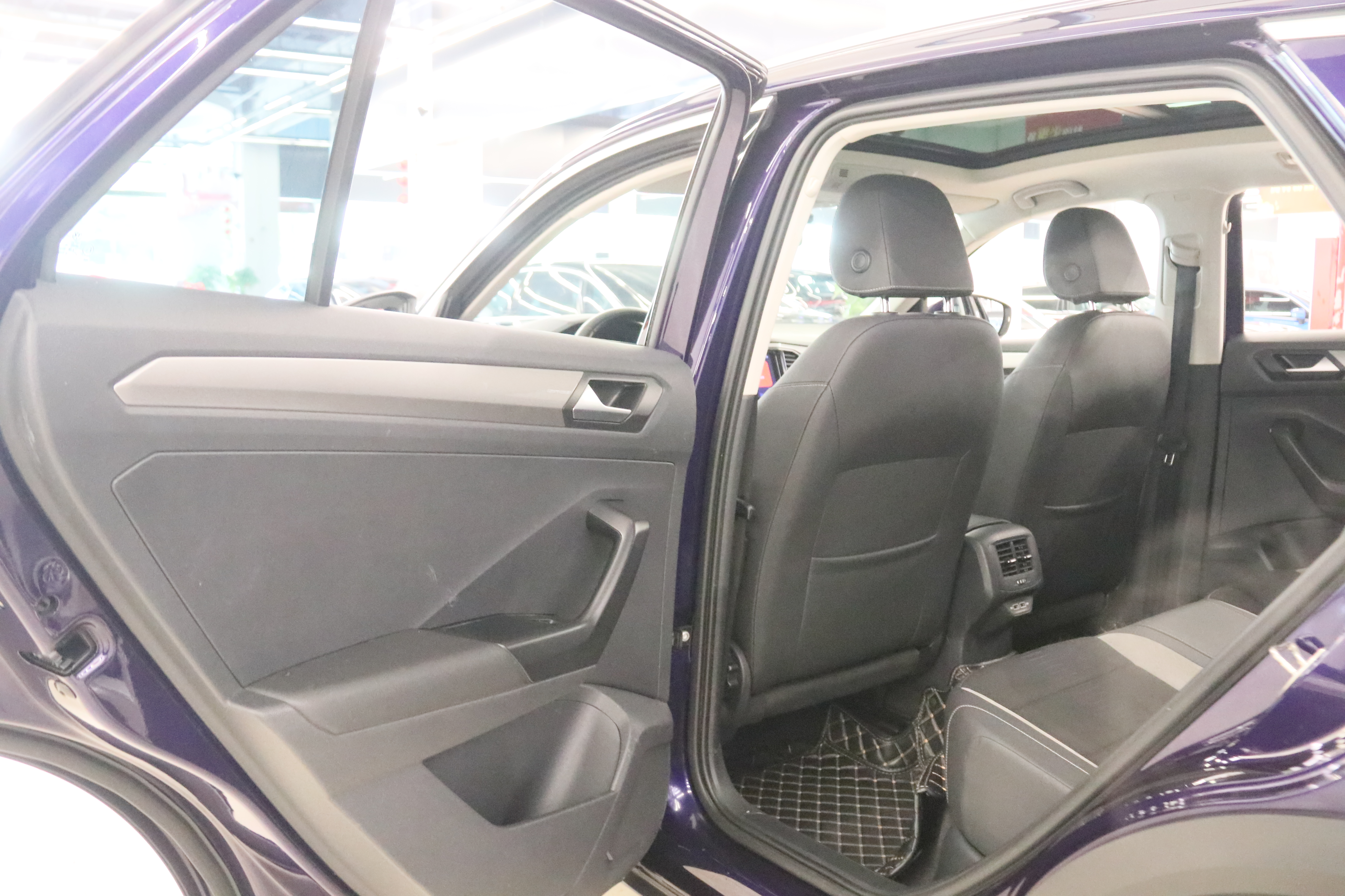 T-Roc 2019 car image #15