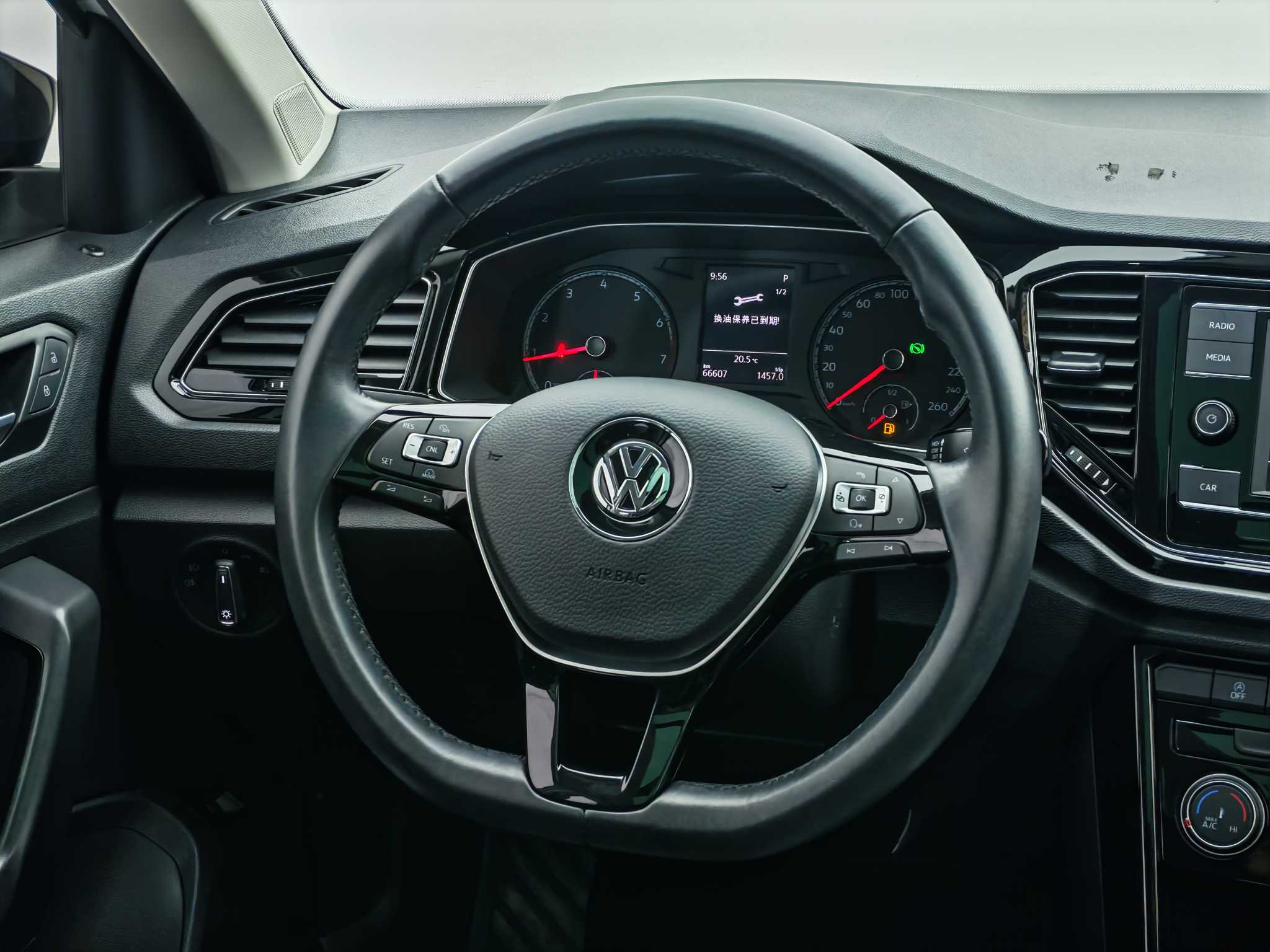 Volkswagen T-Roc 2019 #15 Volkswagen T-Roc 2019 car image #15