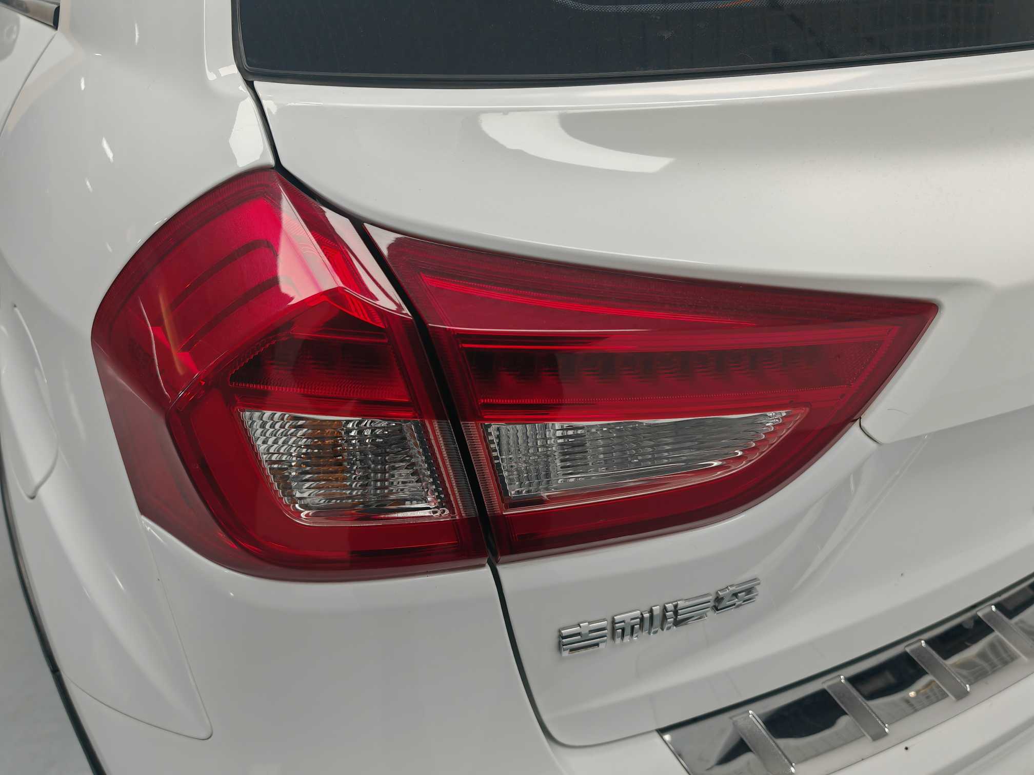 Vision X3 2019 immagine di auto #15