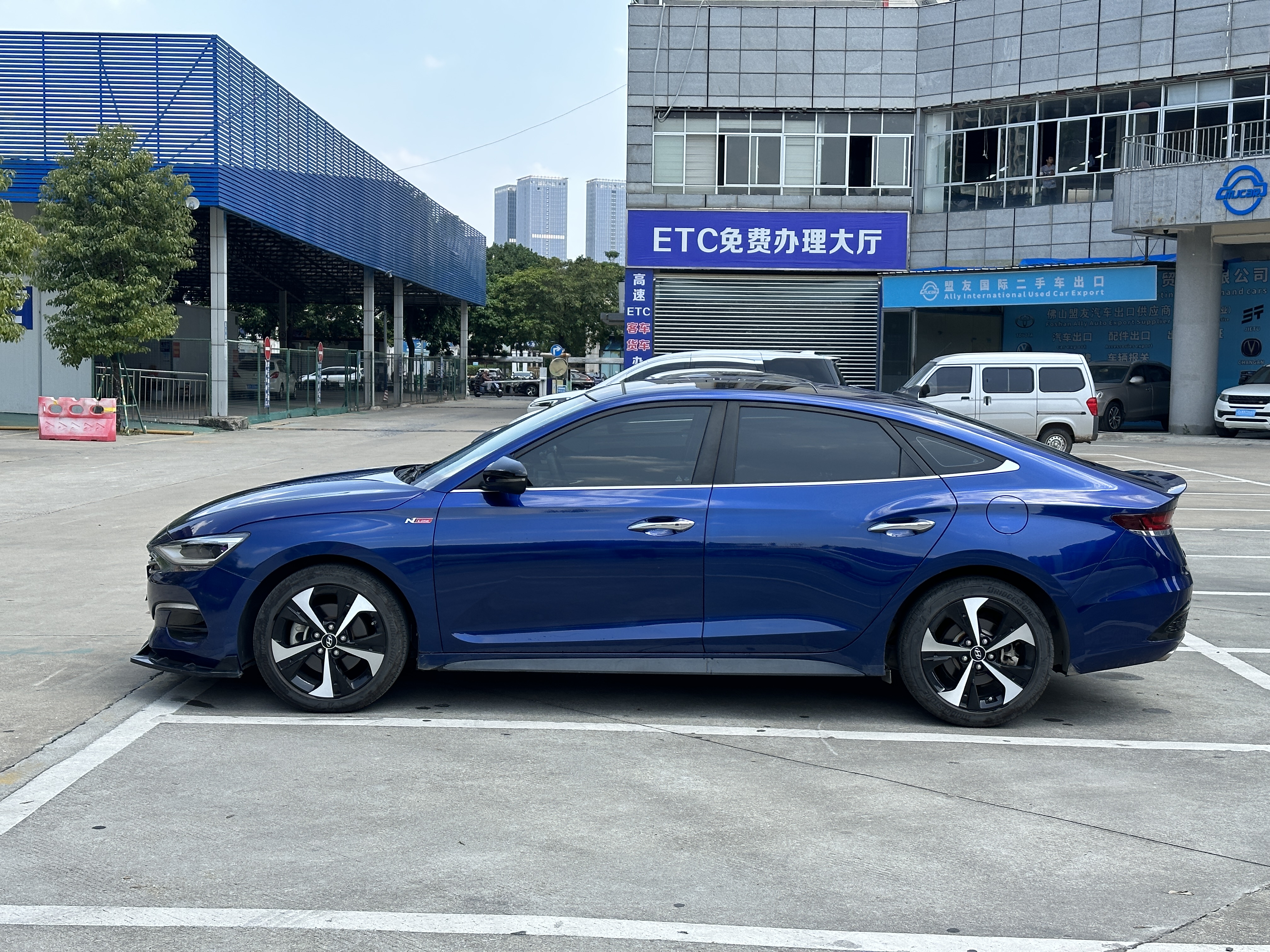 Hyundai Lafesta 2019 car image #15