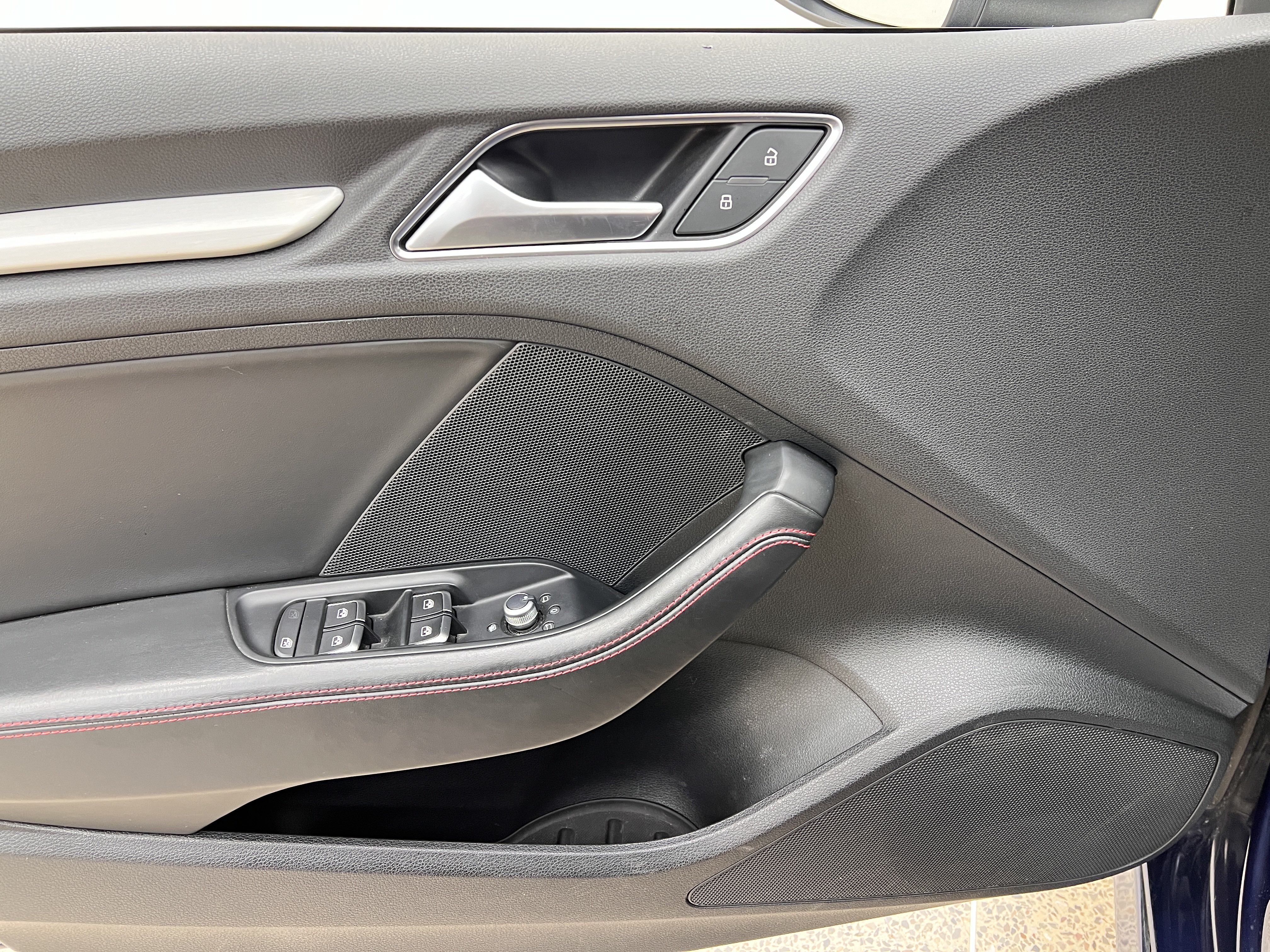 Audi S3 2019 car image #15