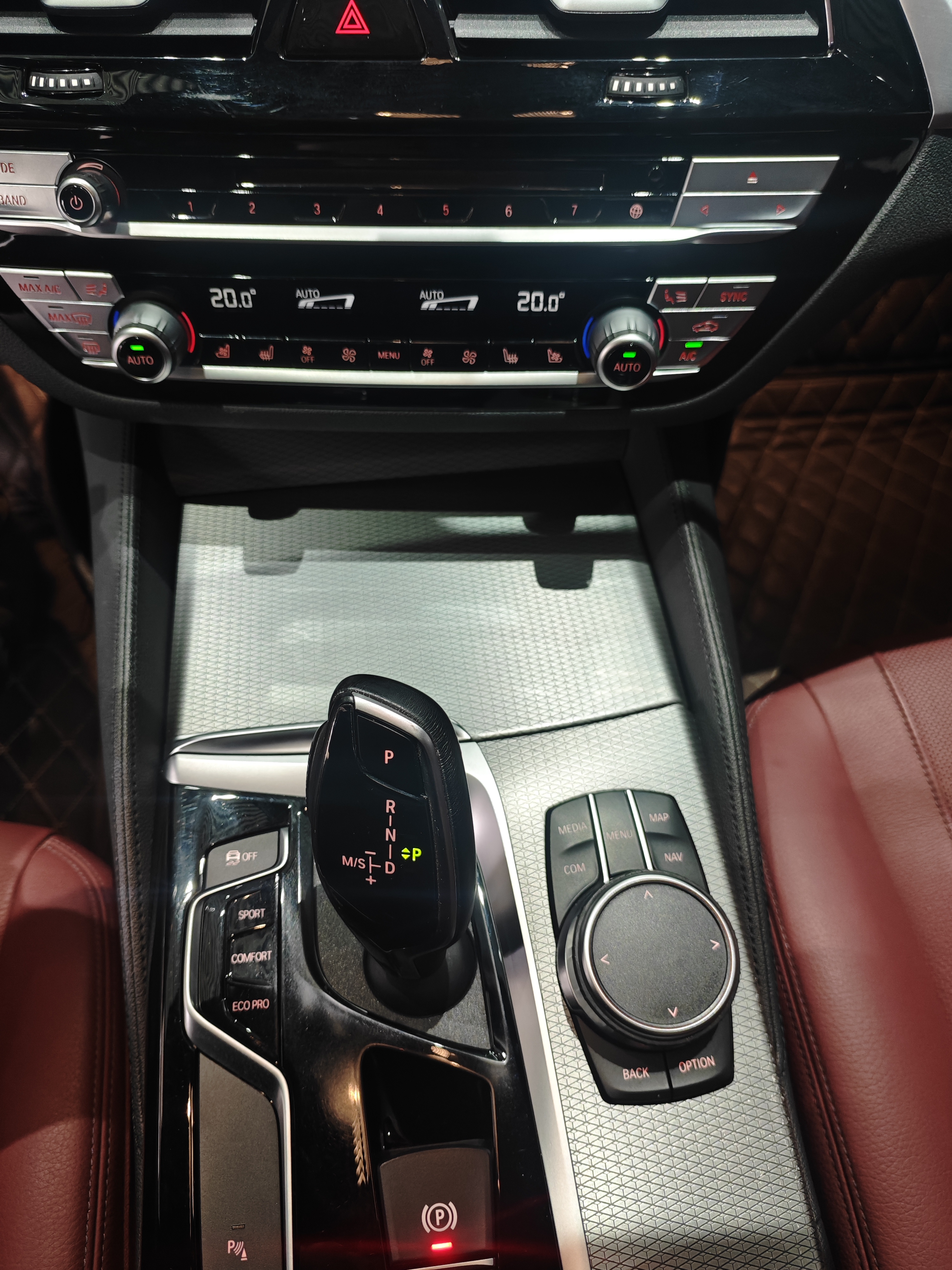 BMW 5 Series 2019 #15 BMW 5 Series 2019 car image #15