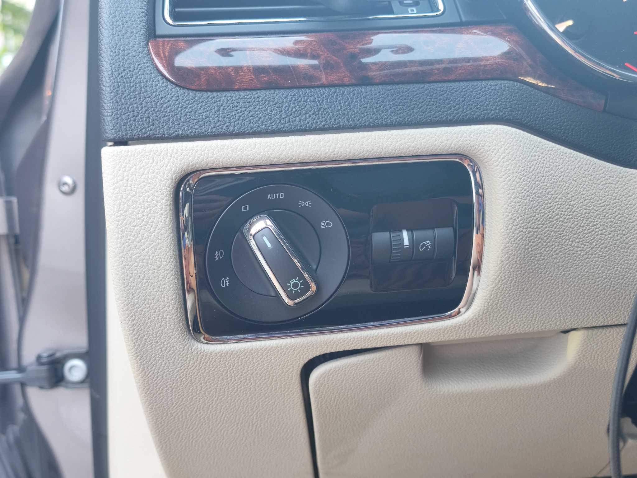 斯柯达 速尊 2014 汽车图片 #15